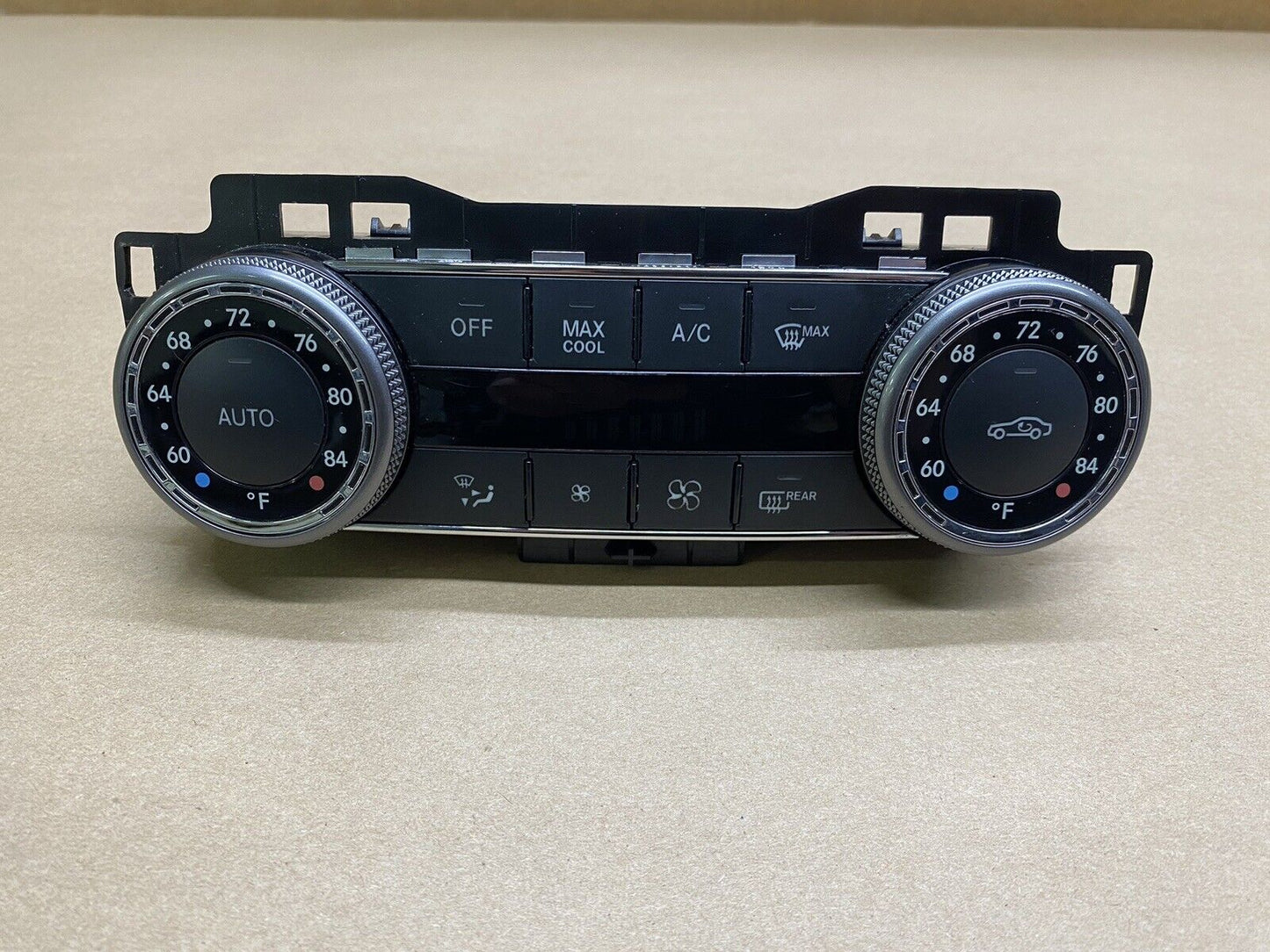 08-11 Mercedes W204 C300 C350 C63 AC A/C Heater Climate Temp Control 2048300790