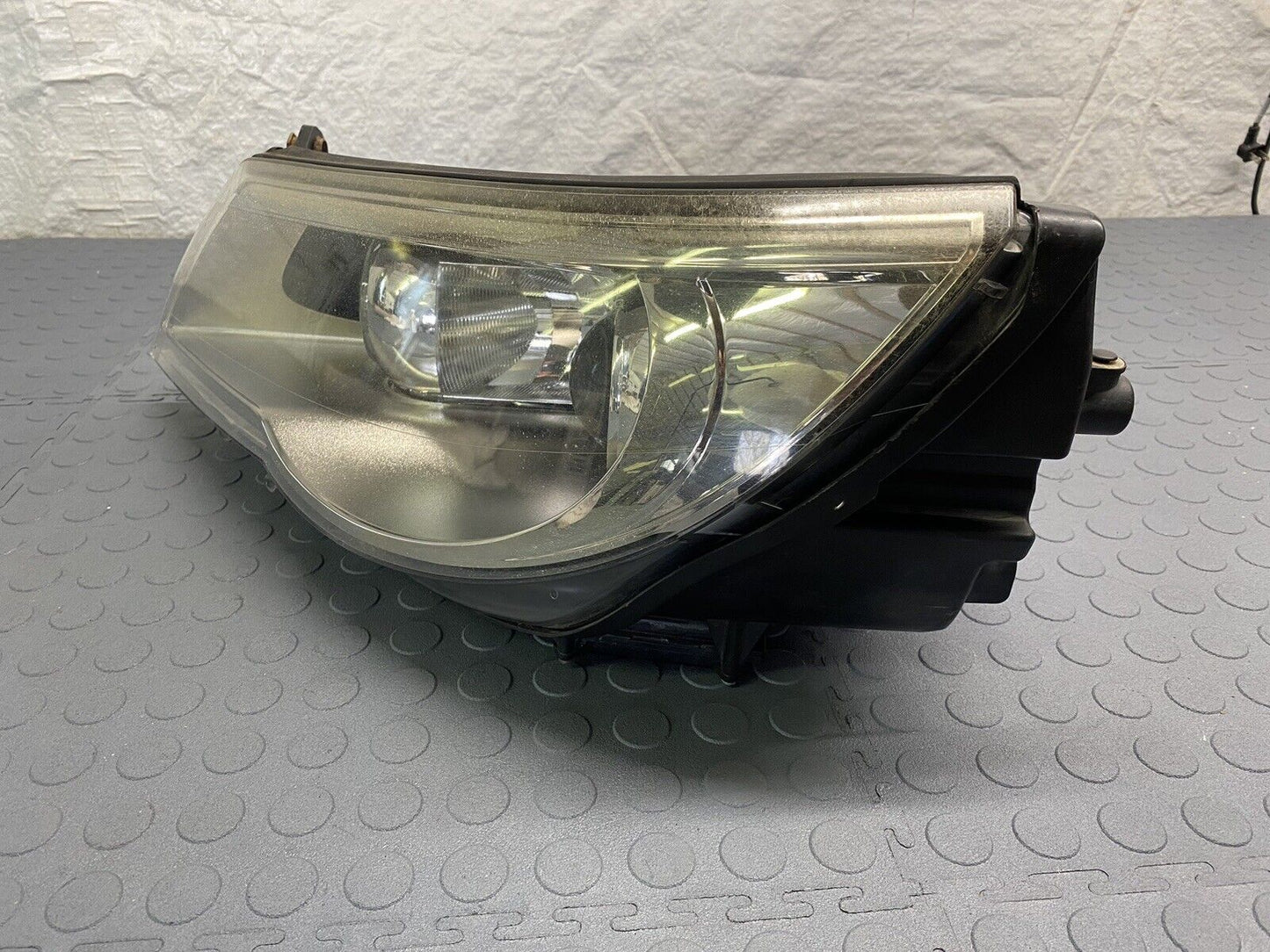 2009 - 2011 VW Tiguan Driver Left LH Xenon HID Headlight AFS Headlamp