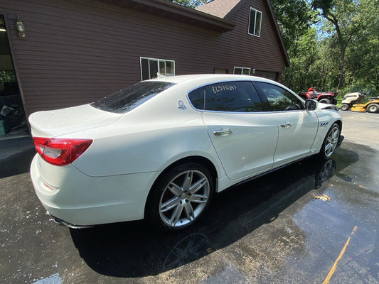 14-22 MASERATI QUATTROPORTE RIGHT REAR DOOR COMPLETE NO GLASS WHITE OEM