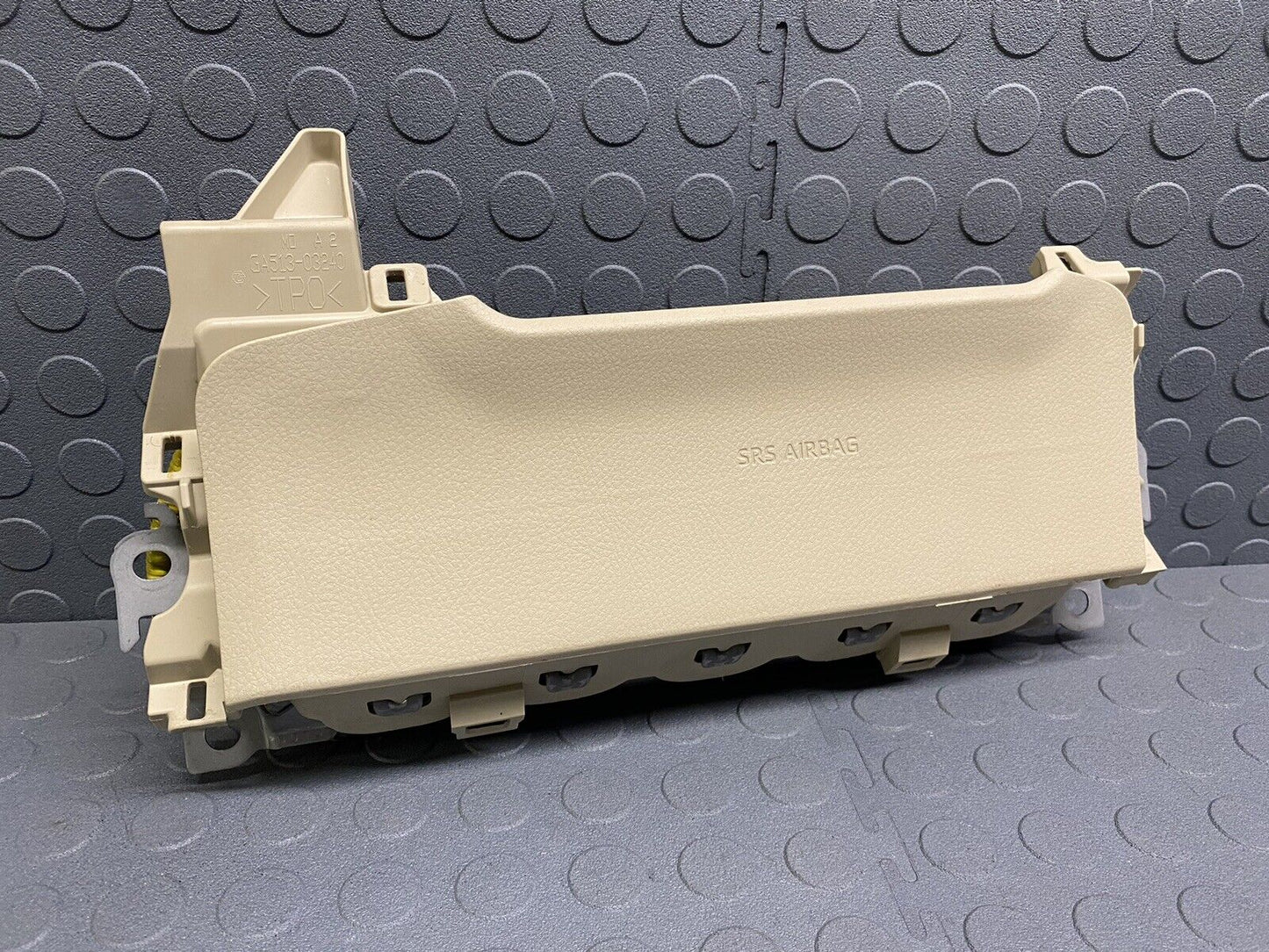 2018 2019 2020 TOYOTA CAMRY OEM DRIVER LEFT LOWER KNEE BOLSTER TAN