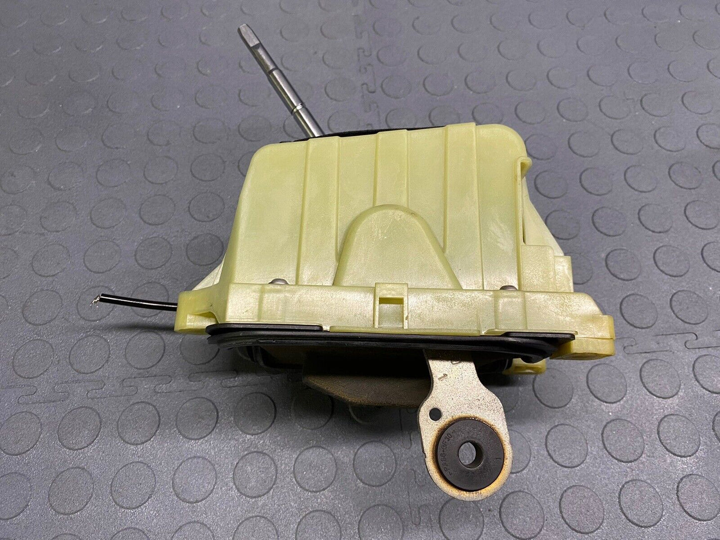 08-15 Mercedes W204 C350 C300 C63 AMG Floor Gear Shift Shifter Selector