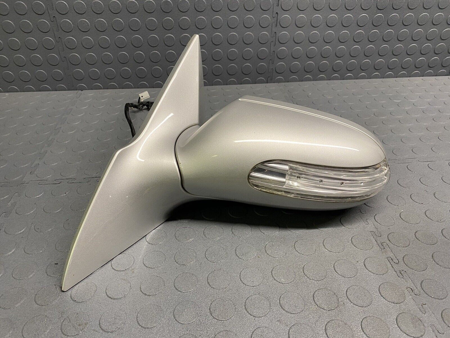 MERCEDES R230 SL500 SL-CLASS DRIVER/LEFT FRONT SIDE VIEW MIRROR IRIDIUM SILVER