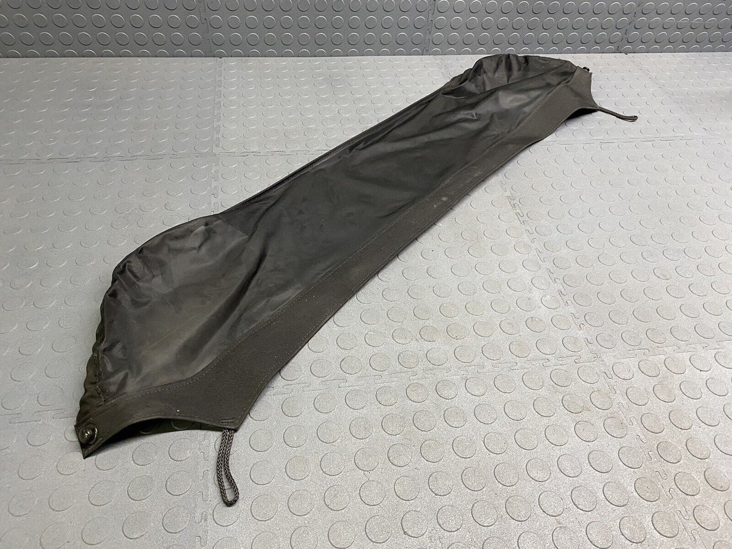 GENUINE OEM 2001-2004 MERCEDES-BENZ R170 SLK-CLASS WIND SCREEN DEFLECTOR NICE!