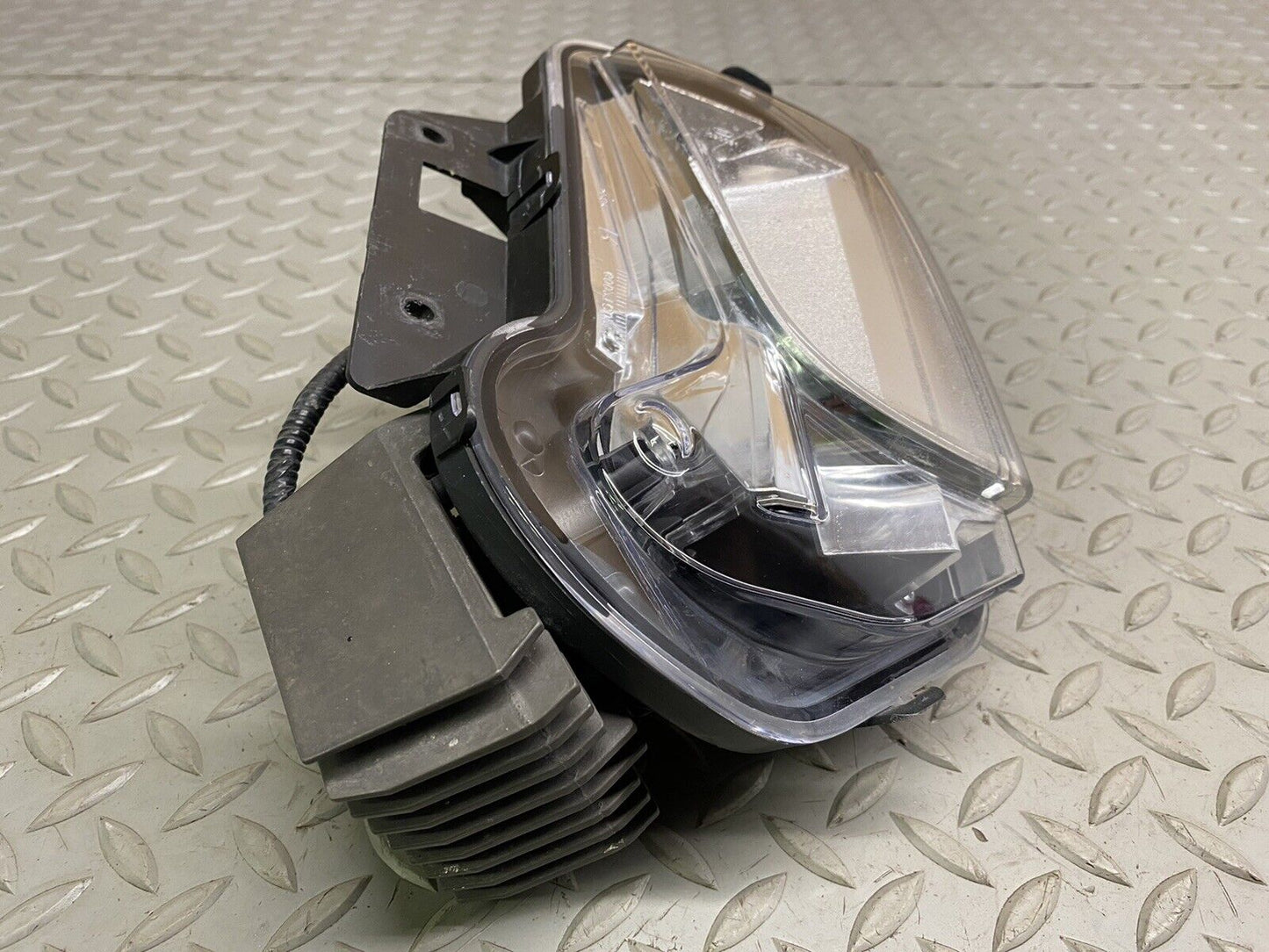 2013-2017 CADILLAC XTS Passenger Right Corner Fog Light Daytime Running RH