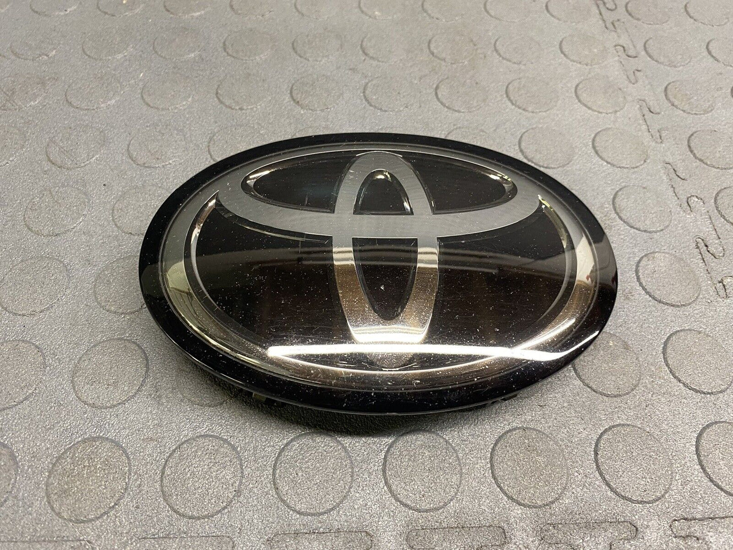 2017-2023 Toyota Genuine Grille Emblem Grill Logo 53141-33130