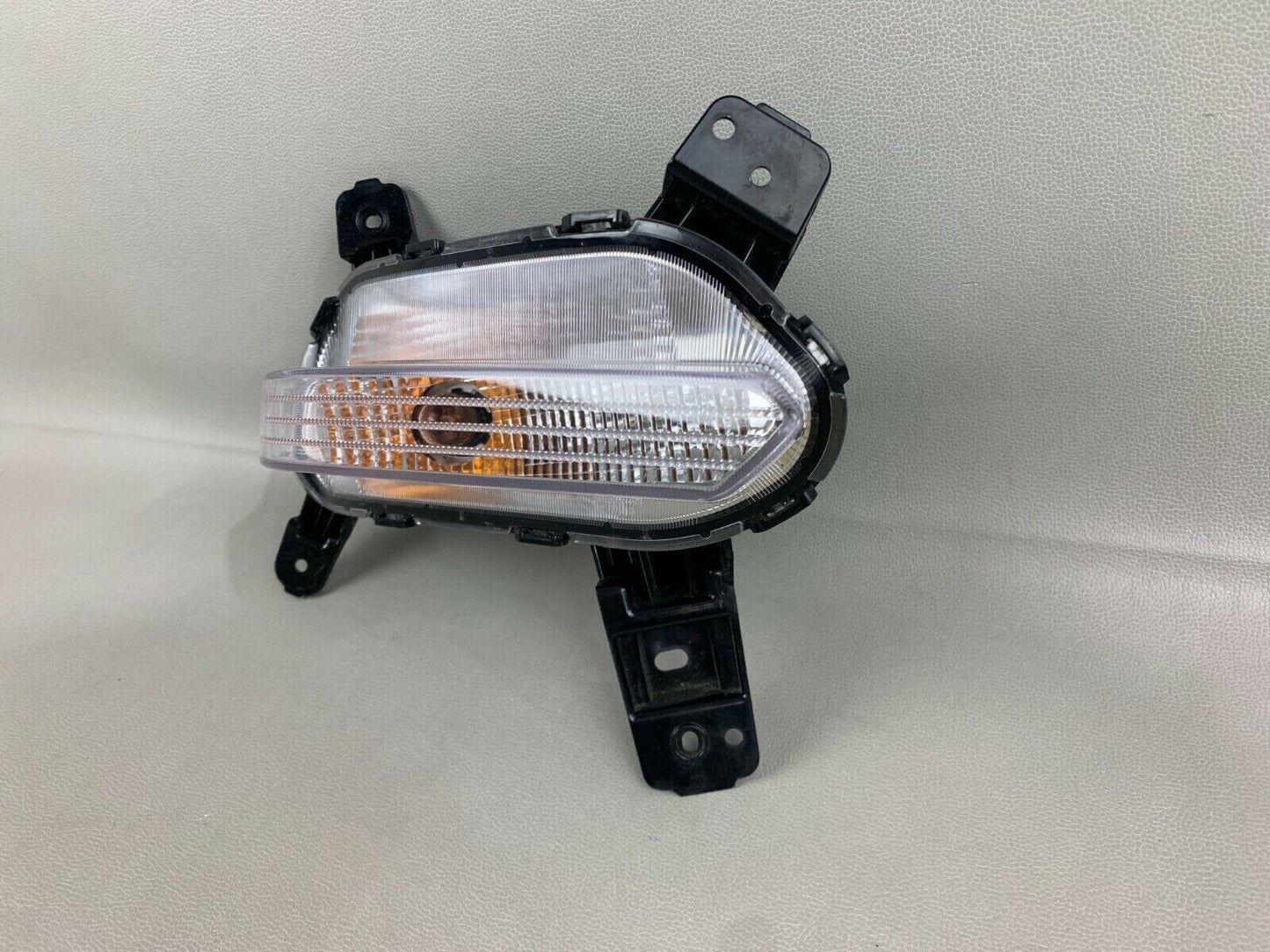 2019 2020 2021 Kia Forte Right RH Passenger Side Front SEDAN OEM Turn Signal