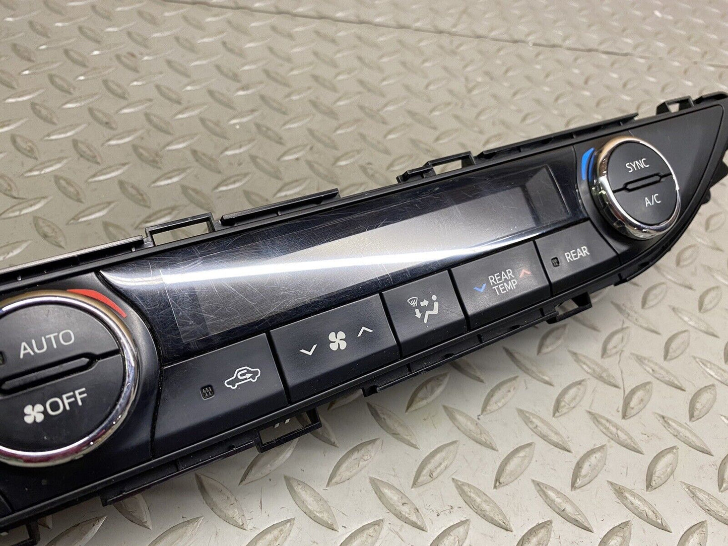 14-19 TOYOTA HIGHLANDER A/C HEATER TEMPERATURE CLIMATE CONTROL AUTO 55900-0E400