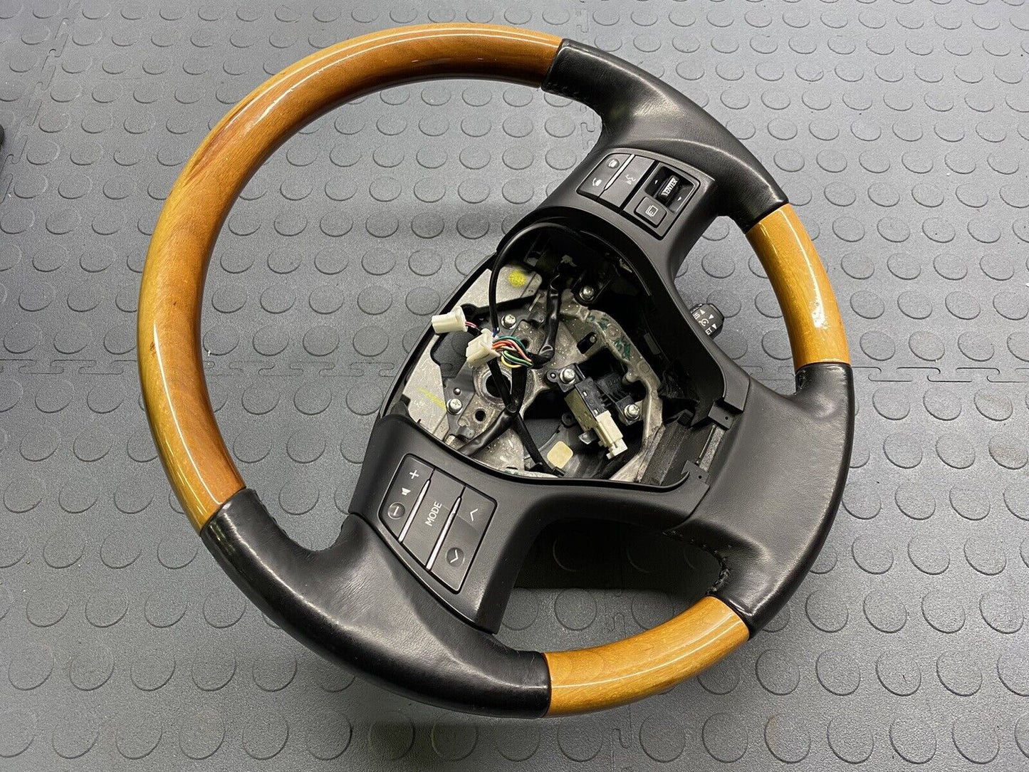 2010-2012 LEXUS RX350 STEERING WHEEL BLACK LEATHER WOOD GRAIN W/ SWITCHES NICE!!