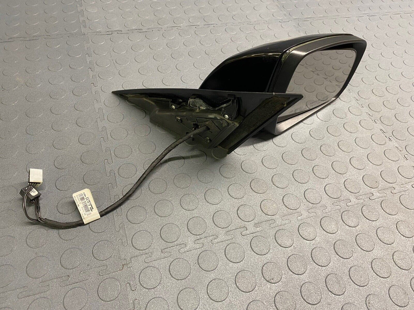 08-09 Mercedes W204 C300 C63 Right Passenger Side Mirror Rear View Door Black