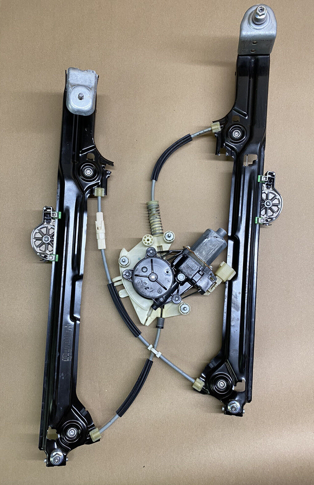 RIGHT REAR DOOR PASSENGER WINDOW REGULATOR MOTOR 670032862 Maserati Levante