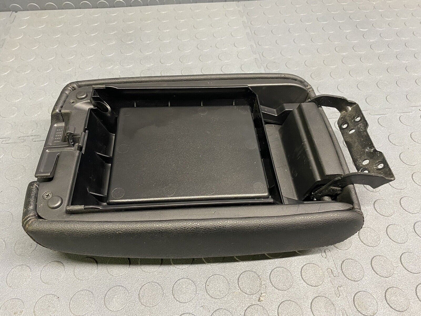 2009-2017 Infiniti FX35 FX50 QX70 Center Console Lid Armrest Arm Rest Black OEM