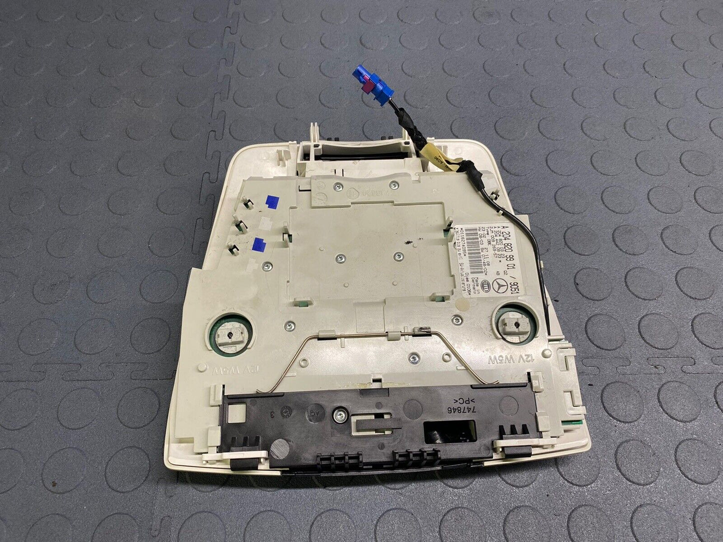 08-11 Mercedes W204 C63 AMG Front Overhead Dome Light Lamp Switch Control Black