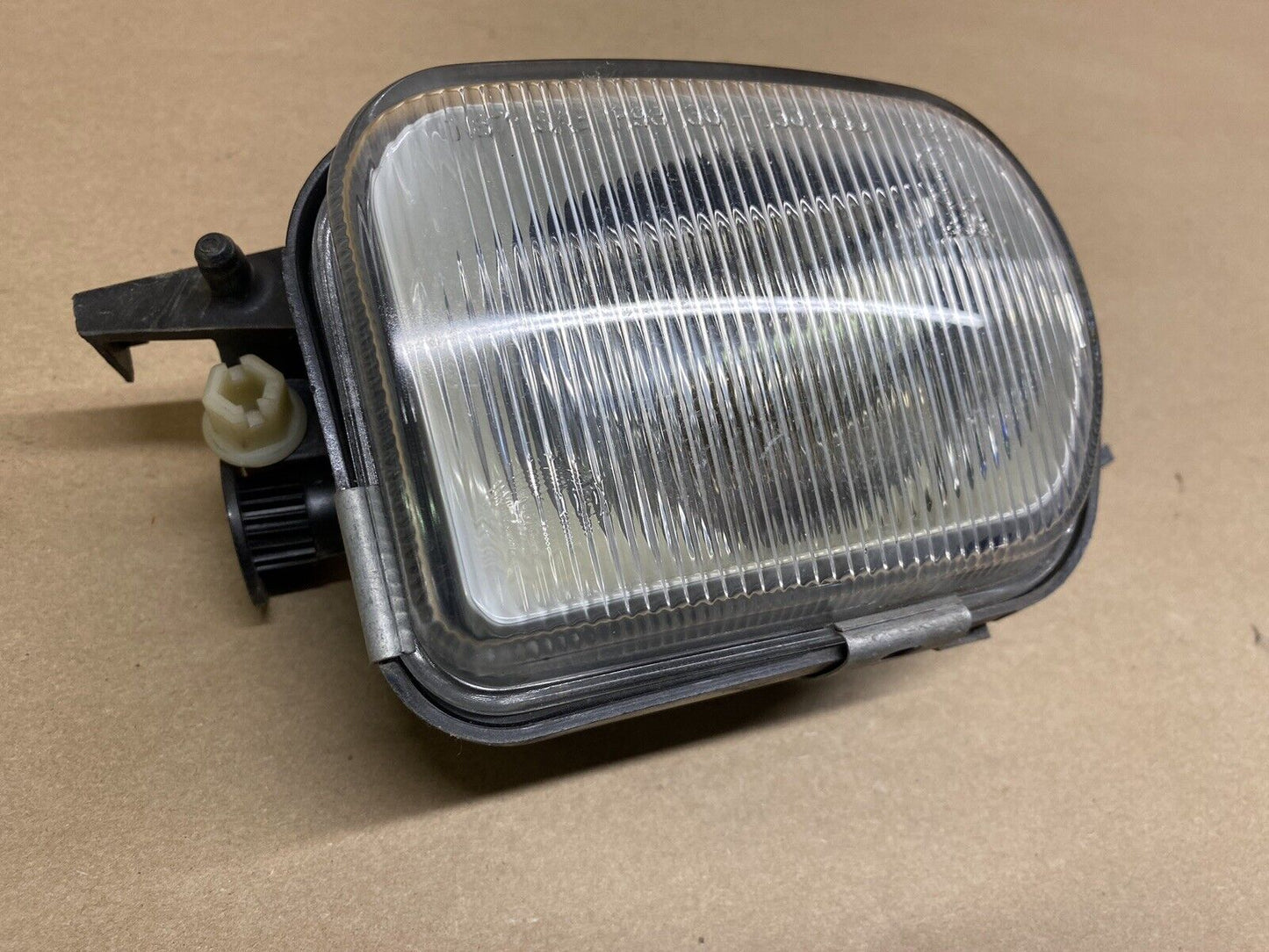 97-03 Mercedes SLK230 E320 CLK320 Front Left Side Foglight Fog Light Lamp