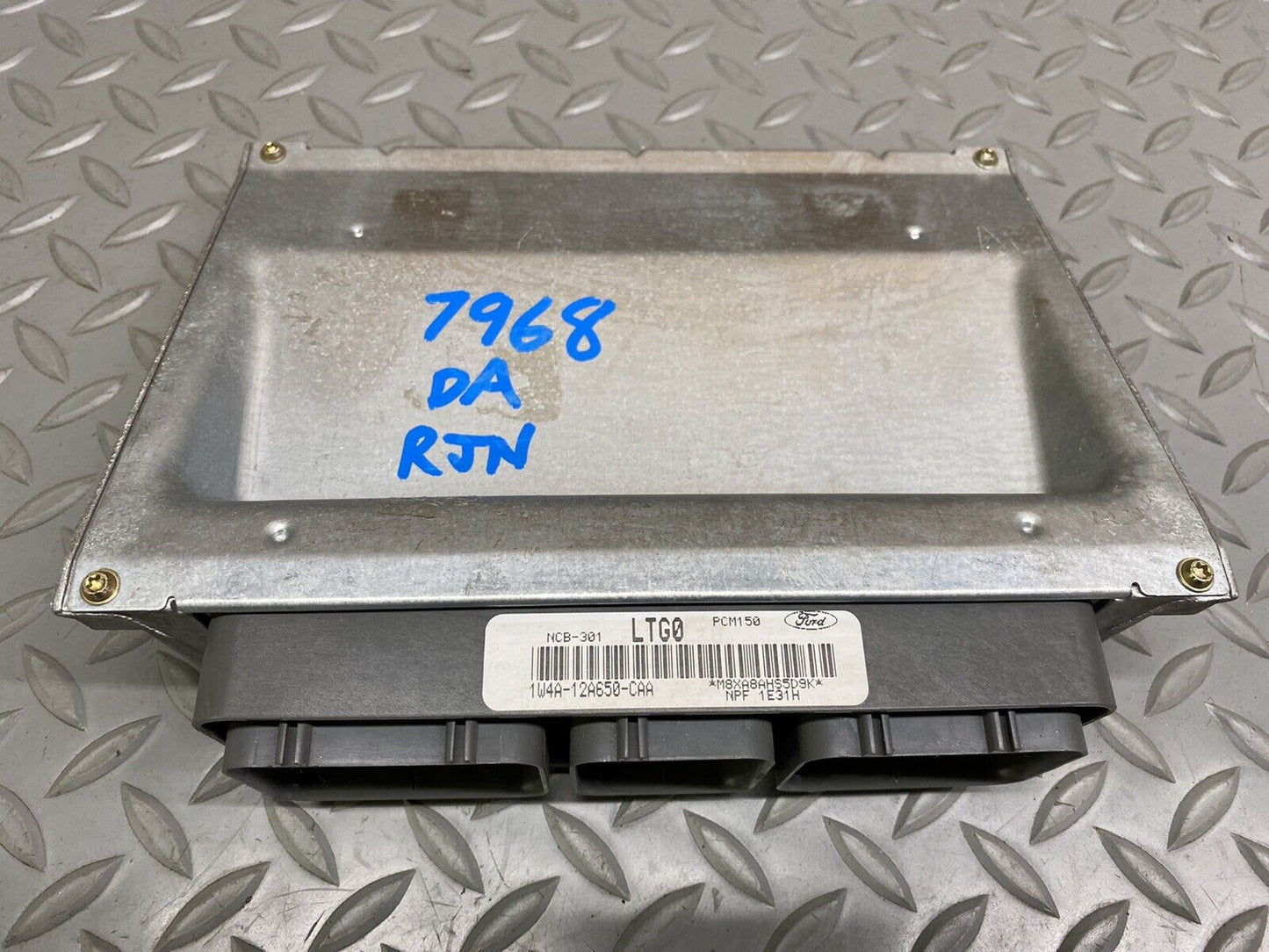 00 01 02 LINCOLN LS 3.0 V6 ENGINE COMPUTER MODULE 1W4A-12A650-CAA ECM PCM ECU