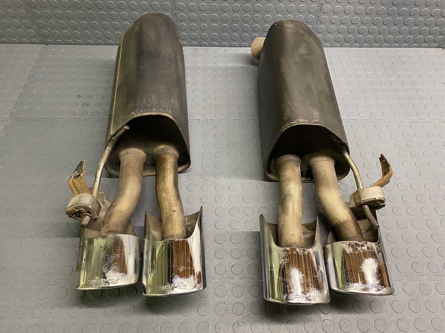 03-06 Mercedes W220 S65 S55 CL65 AMG Exhaust Muffler Quad Tips Left and Right