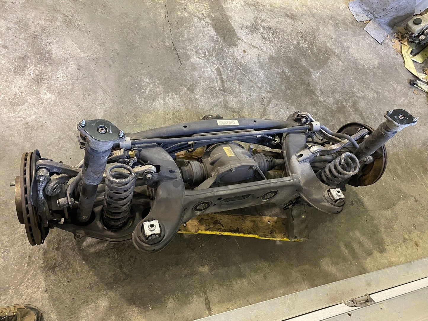 08-14 Mercedes W204 C63 AMG Rear Subframe COMPLETE Differential Suspension NICE!