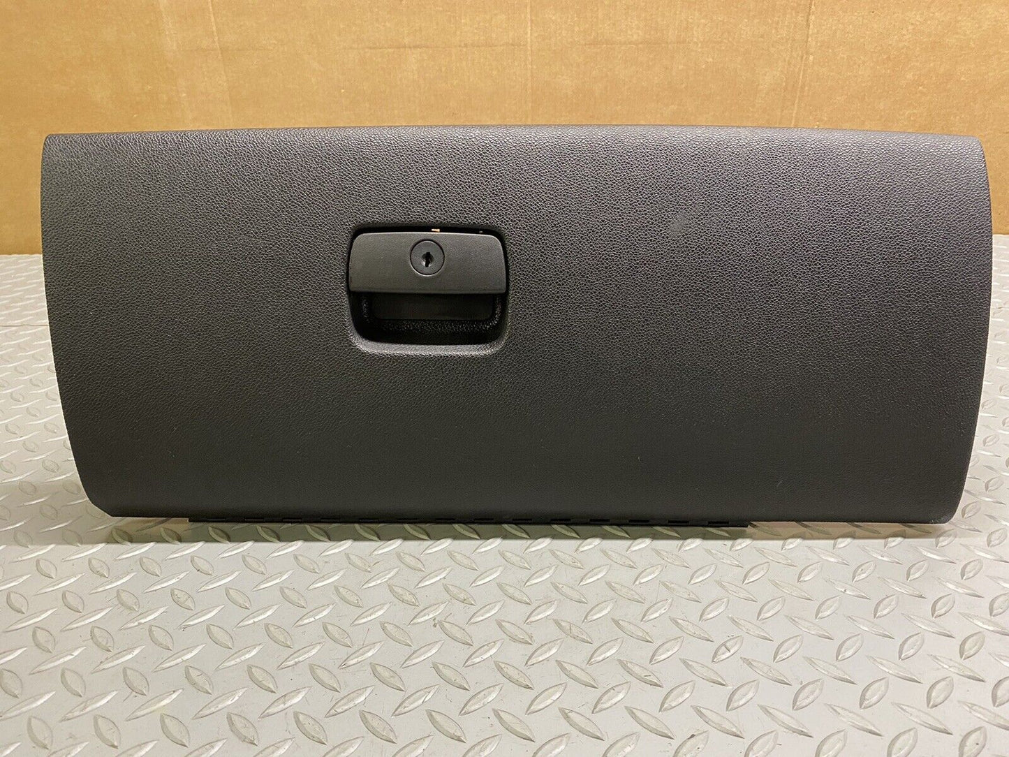 07-13 Tahoe Yukon Silverado Suburban Sierra Glove Box Compartment Black