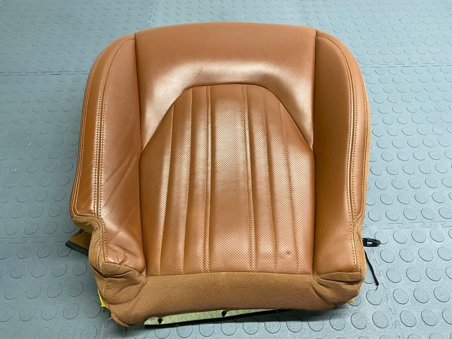 MASERATI LEVANTE FRONT RIGHT PASSENGER SEAT LOWER CUSHION BOTTOM 2017-2020 TAN