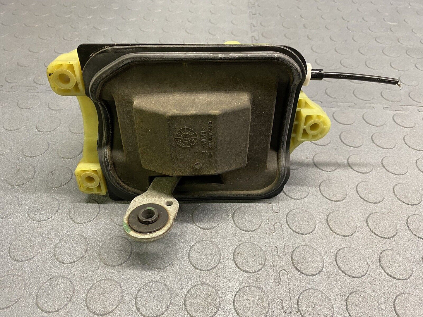 08-15 Mercedes W204 C350 C300 C63 AMG Floor Gear Shift Shifter Selector