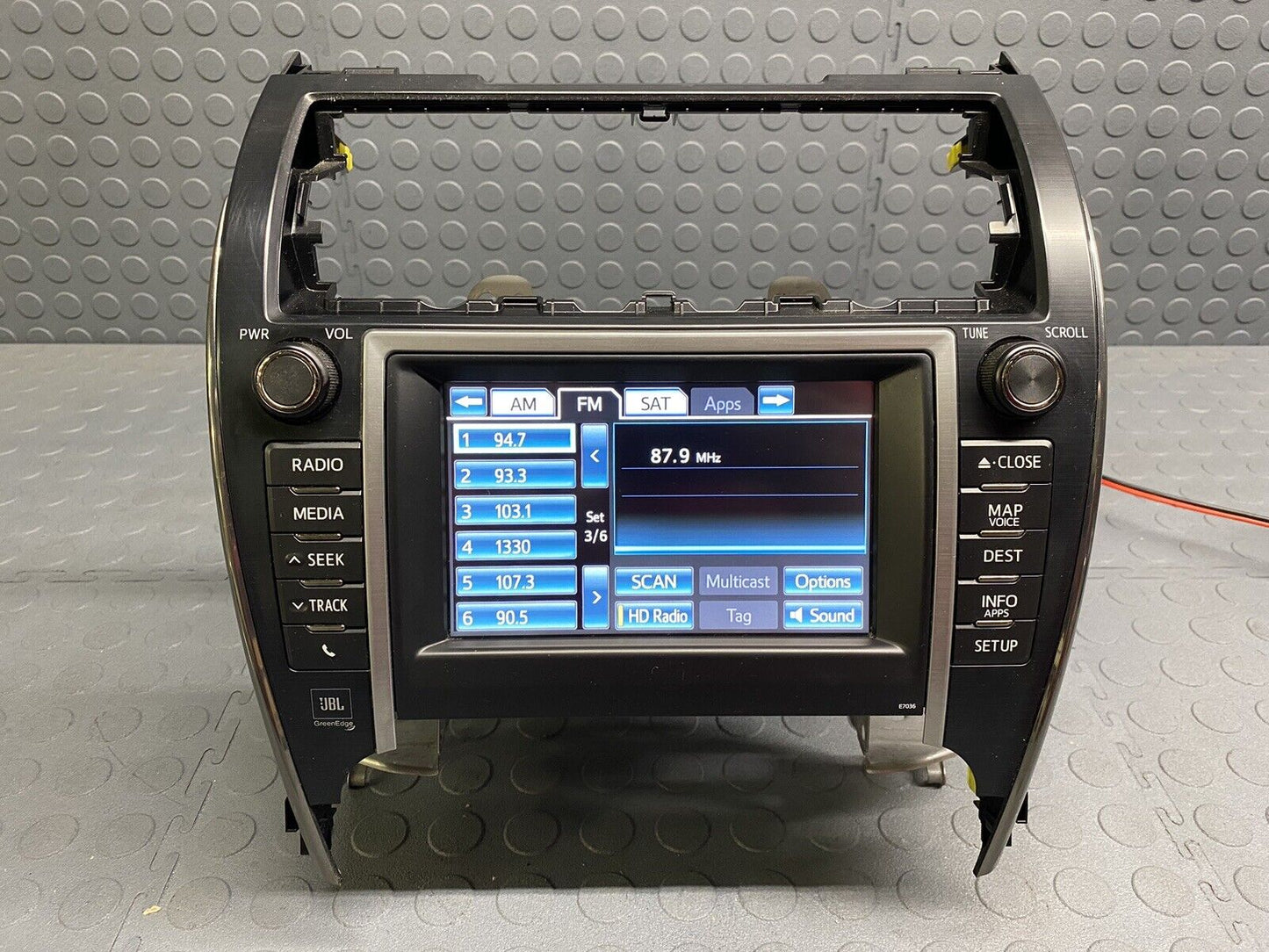 12 13 14 TOYOTA CAMRY NAVIGATION SCREEN DISPLAY RADIO RECEIVER 86100-06040 OEM