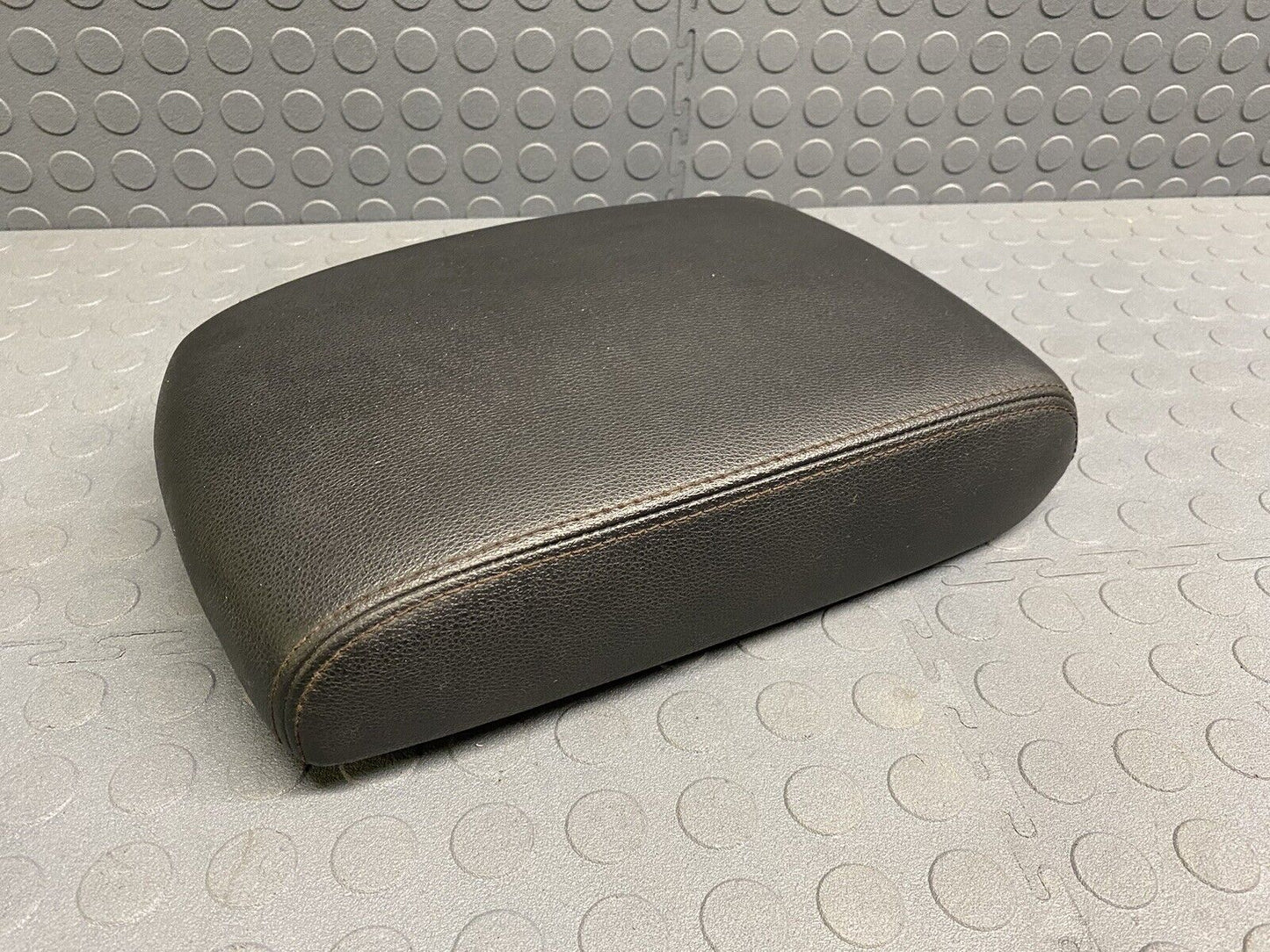 2009-2017 Infiniti FX35 FX50 QX70 Center Console Lid Armrest Arm Rest Black OEM