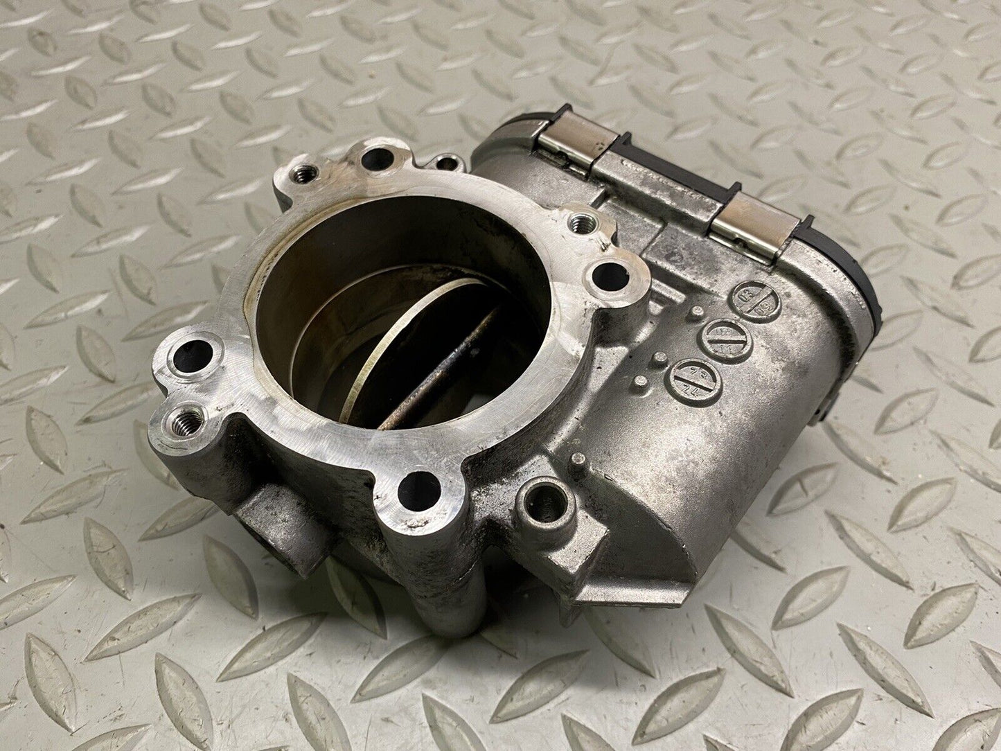 Mercedes W251 R350 GL350 Bluetec Diesel Throttle Body Actuator 6420900270 OEM