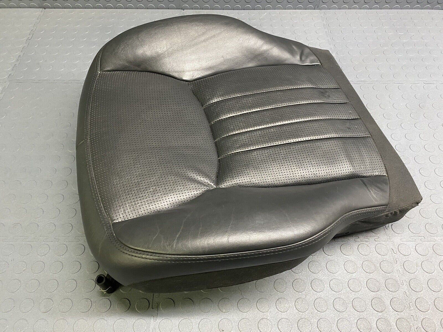 03-06 Mercedes W220 S55 S65 AMG Front Right Side Lower Bottom Seat Cushion