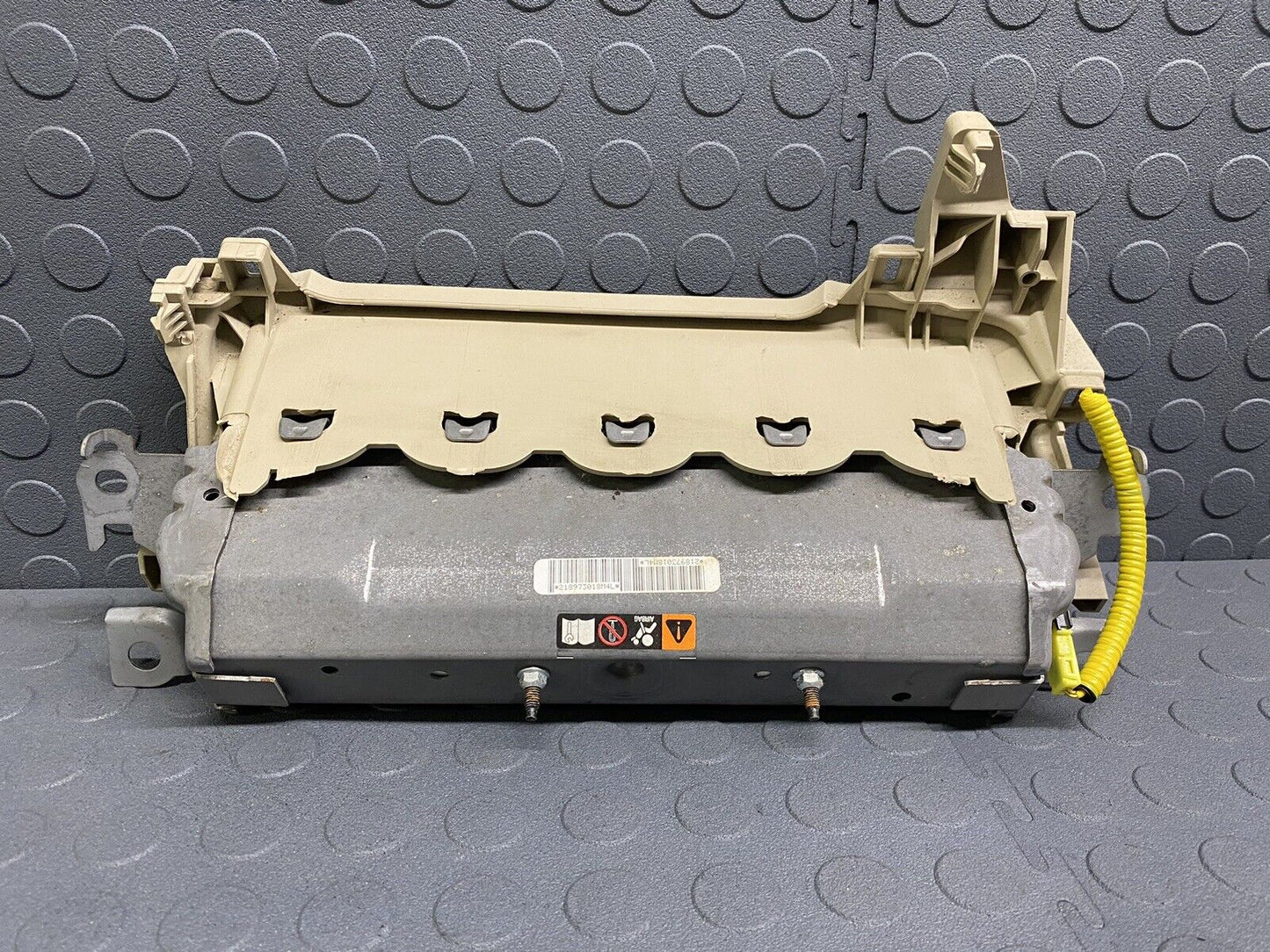 2018 2019 2020 TOYOTA CAMRY OEM DRIVER LEFT LOWER KNEE BOLSTER TAN