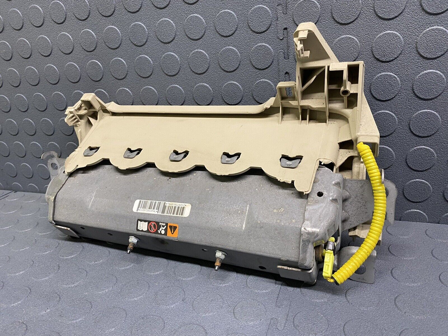 2018 2019 2020 TOYOTA CAMRY OEM DRIVER LEFT LOWER KNEE BOLSTER TAN