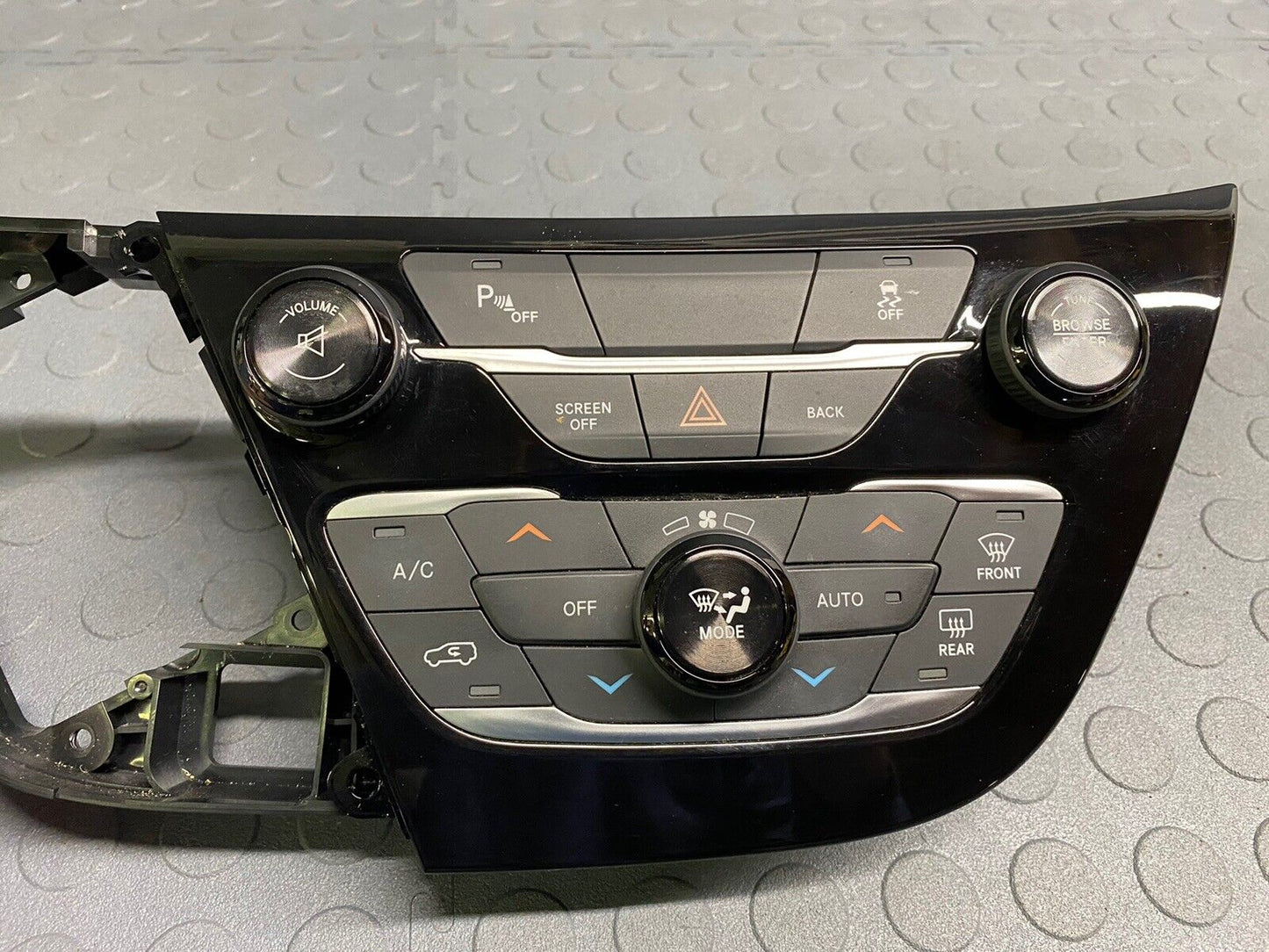2017 Chrysler Pacifica Auto 3 Temperature AC Heater Control 56054984AC
