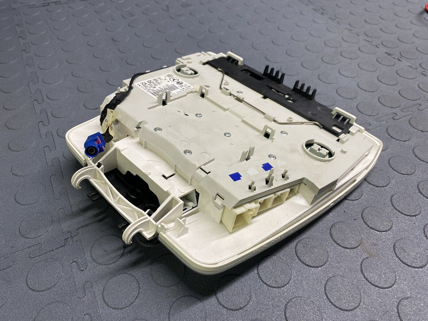 08-11 Mercedes W204 C63 AMG Front Overhead Dome Light Lamp Switch Control Black