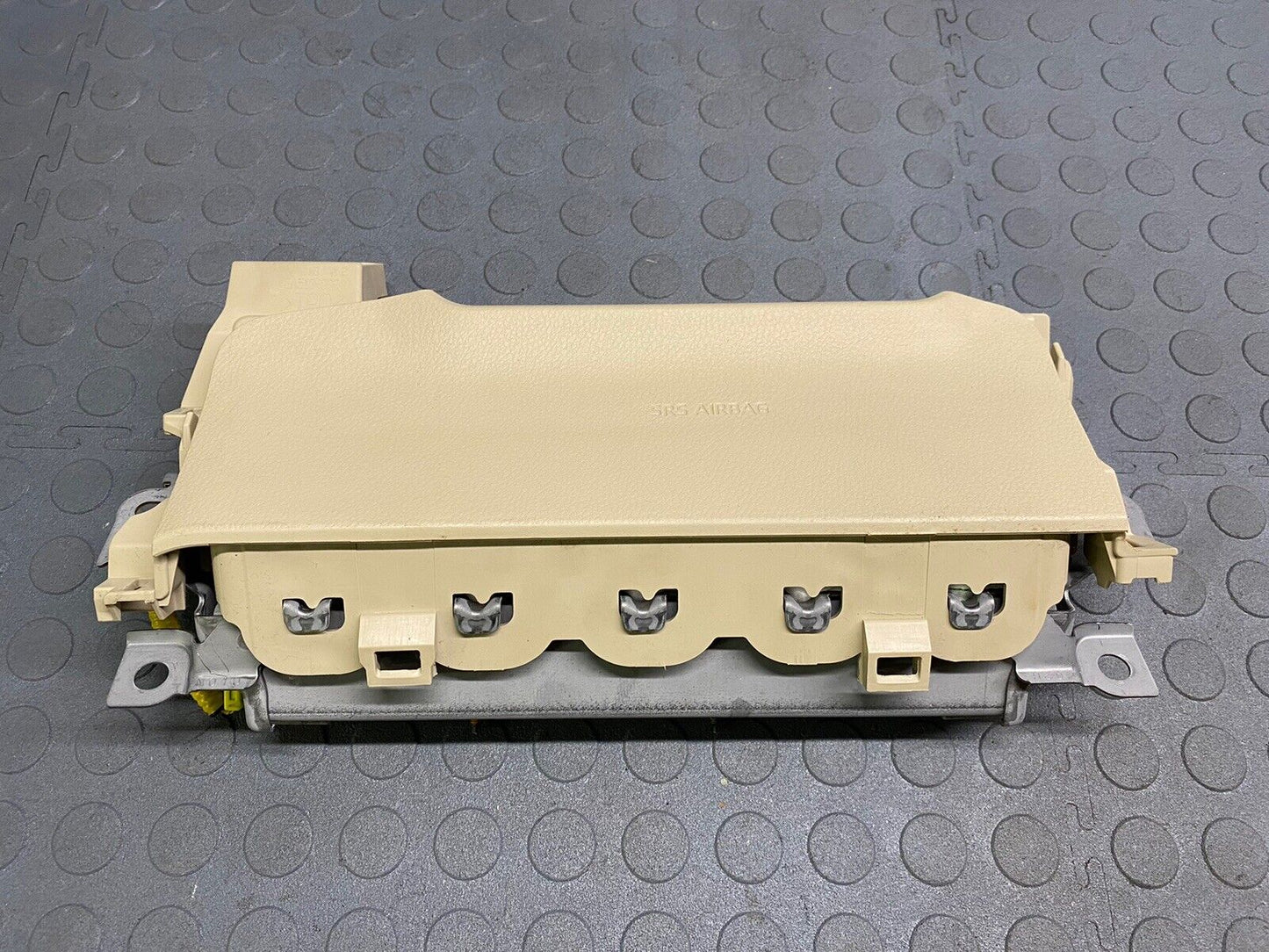2018 2019 2020 TOYOTA CAMRY OEM DRIVER LEFT LOWER KNEE BOLSTER TAN