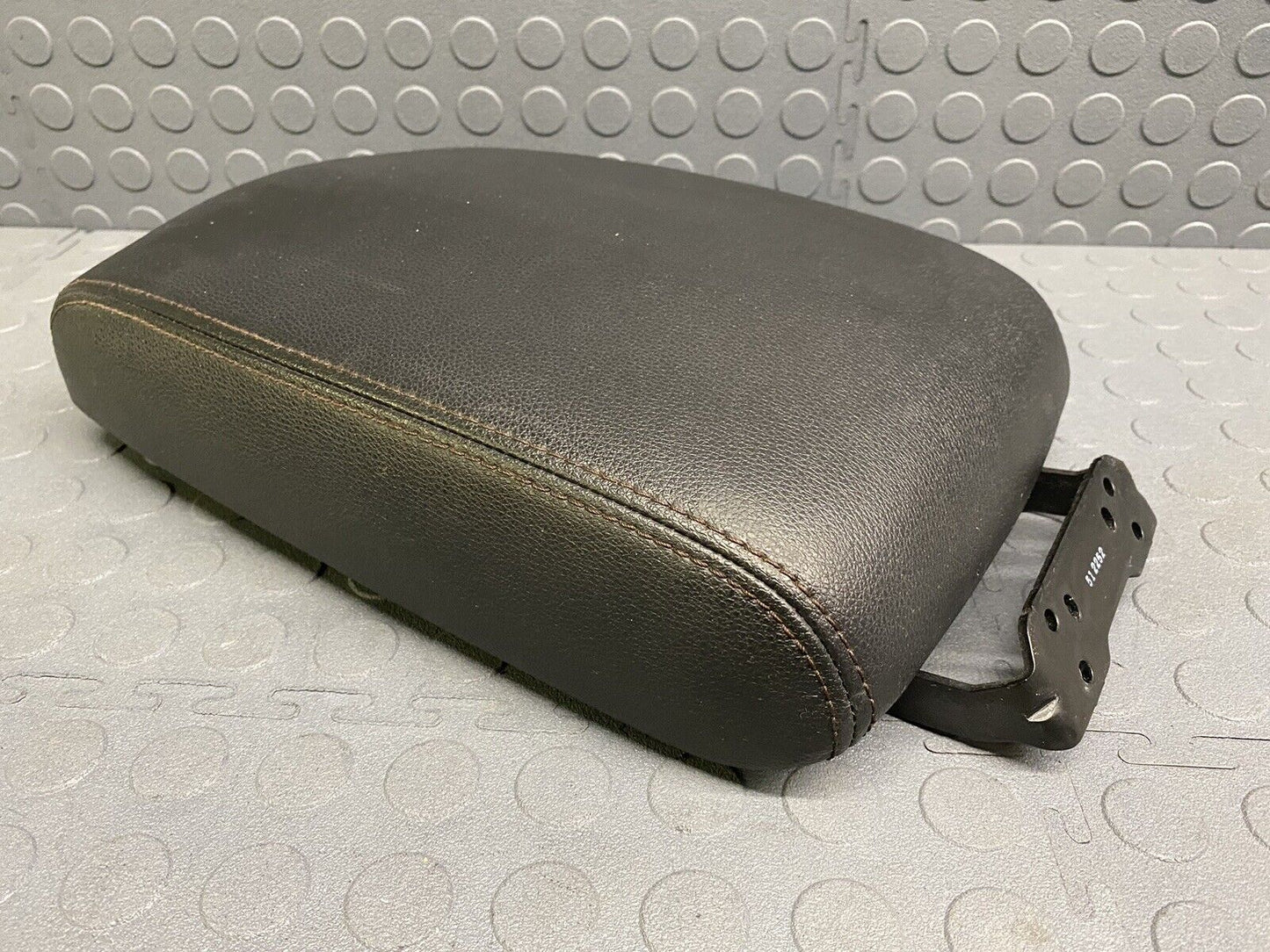 2009-2017 Infiniti FX35 FX50 QX70 Center Console Lid Armrest Arm Rest Black OEM