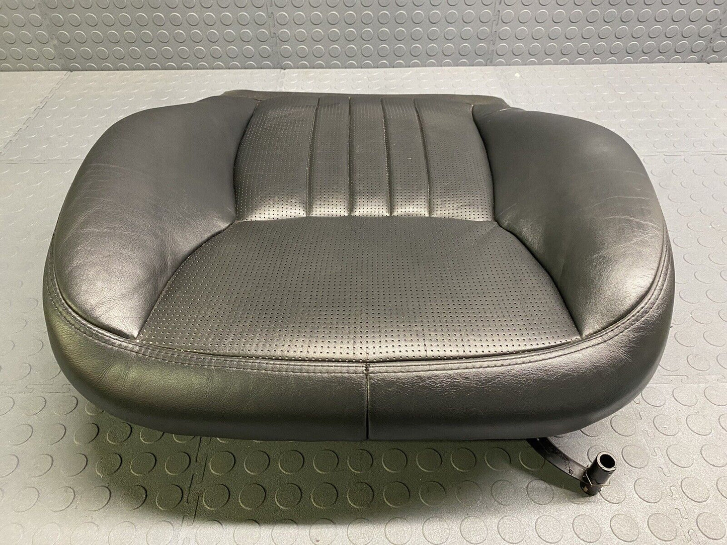 03-06 Mercedes W220 S55 S65 AMG Front Right Side Lower Bottom Seat Cushion