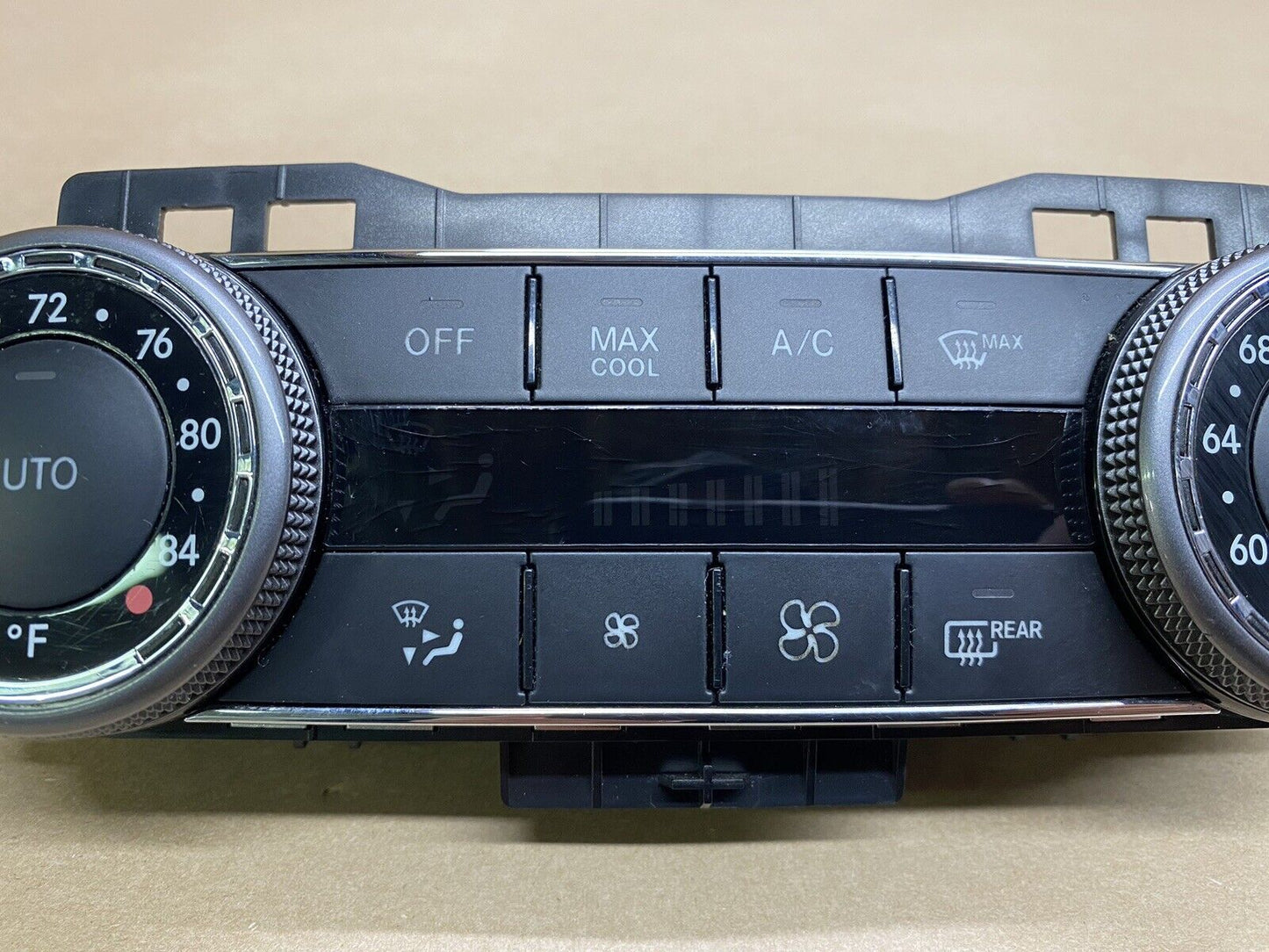 08-11 Mercedes W204 C300 C350 C63 AC A/C Heater Climate Temp Control 2048300790