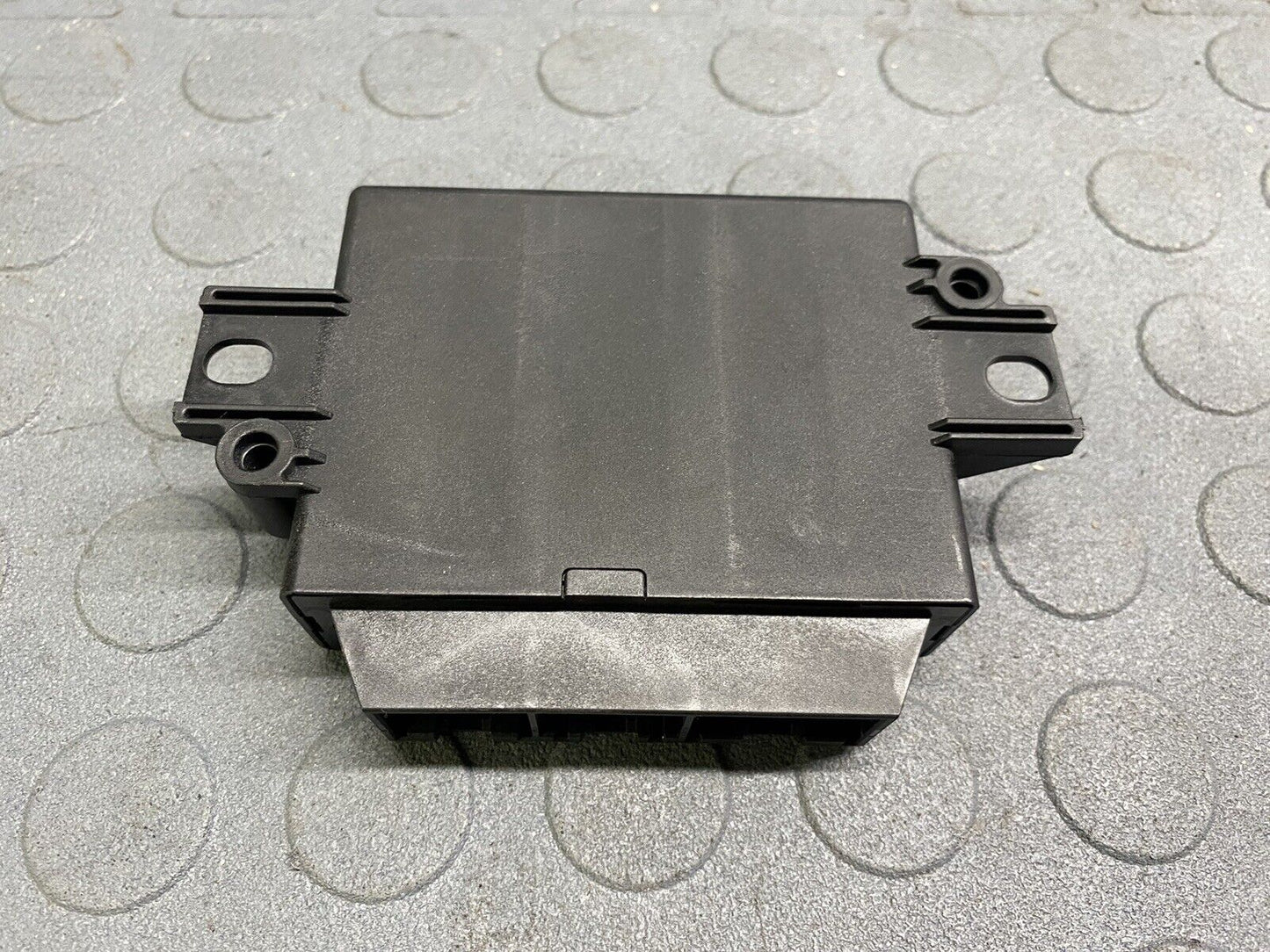 2013 2014 2015 AUDI Q7  REAR PARKING ASSIST AID CONTROL MODULE OEM 4L0919475A