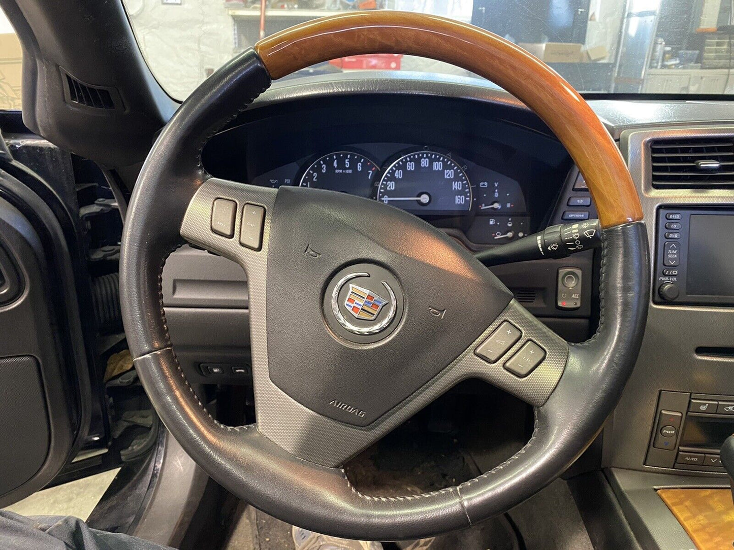 04-09 CADILLAC XLR WOOD BLACK LEATHER STEERING WHEEL NICE 65k miles