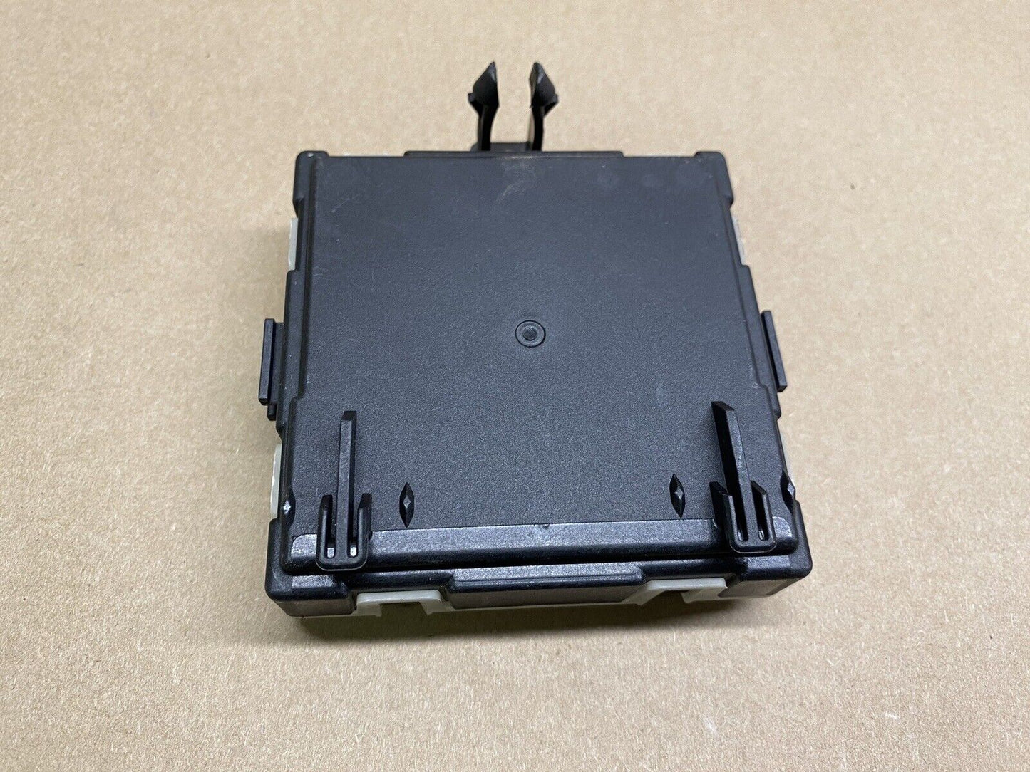 Mercedes C E Class W213 W205 Front Left Side Door Control Module A2139002022