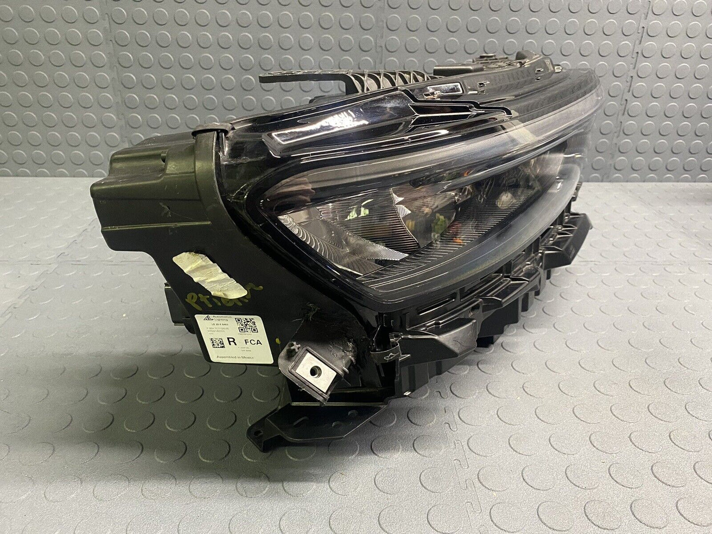 2022-2024 JEEP GRAND CHEROKEE RIGHT HEADLIGHT HEADLAMP LED OEM 68376992AE