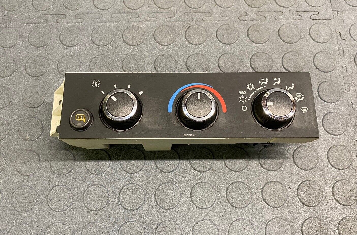 Chevy Van Express Savana 2500 Heater A/C Temperature Climate Control OE 22738891