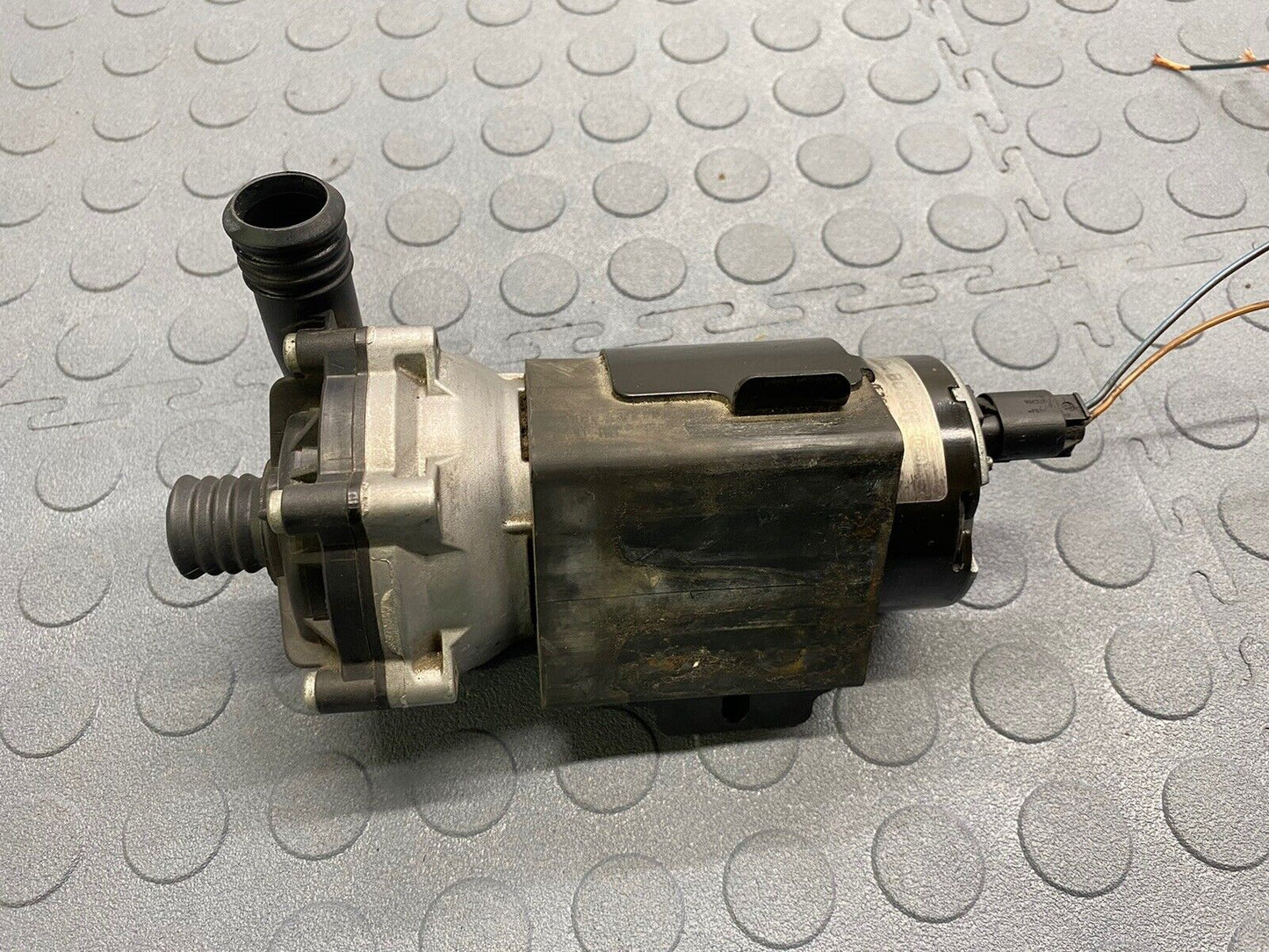 Mercedes W220 S55 CL55 SL55 AMG CLS550 Auxiliary AUX Circulation Water Pump OEM