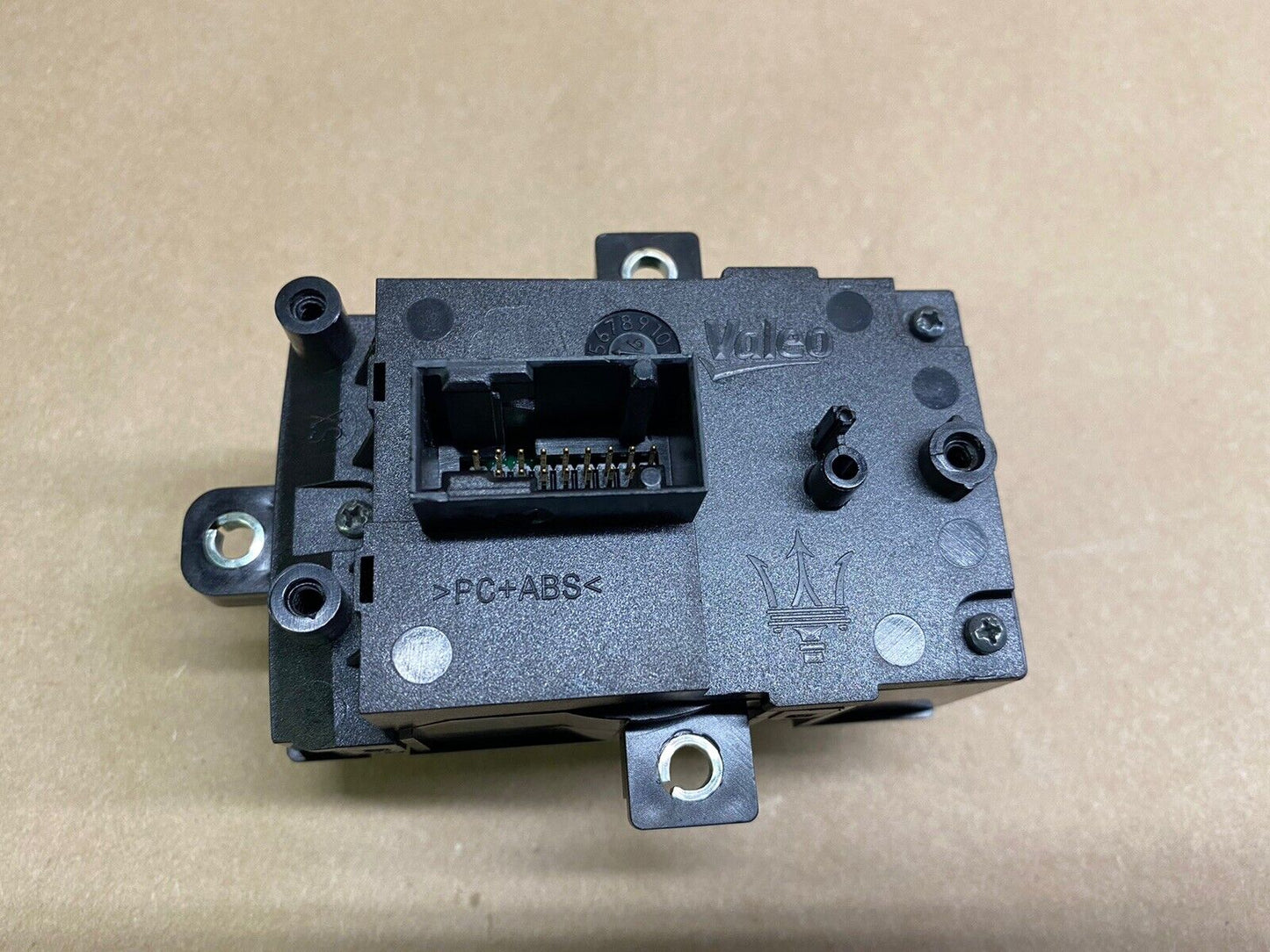 Maserati Levante Center Console Radio MMI Media Control Switch Knob 670087463