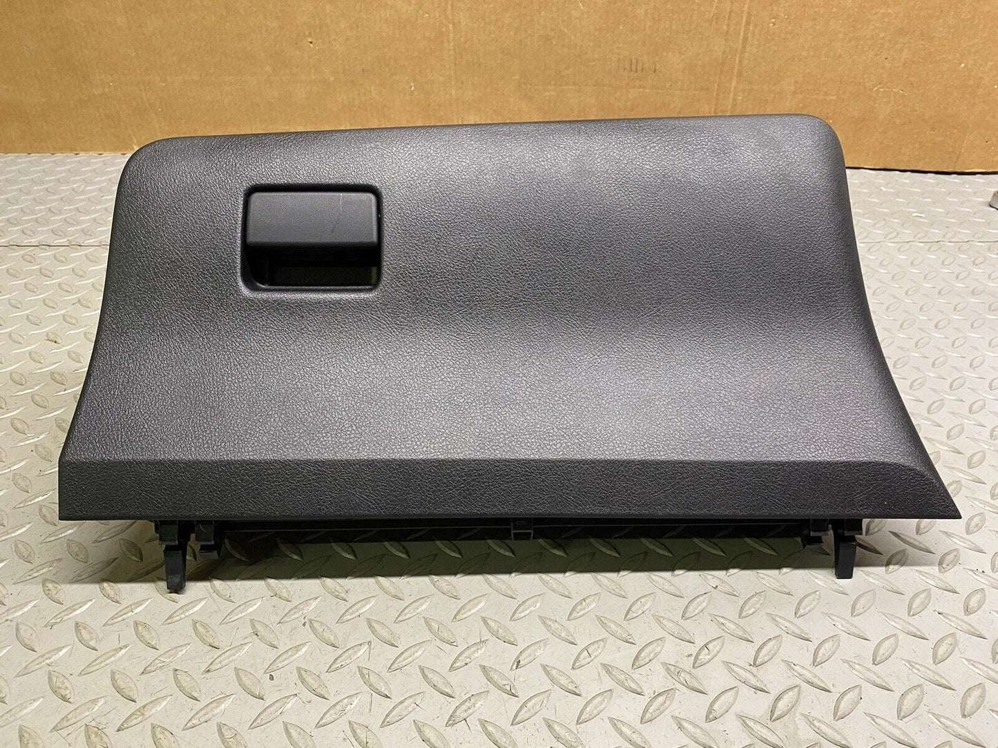 2014 2015 2016 2017 2018 TOYOTA YARIS GLOVE BOX COMPARMENT FRANCE BUILT