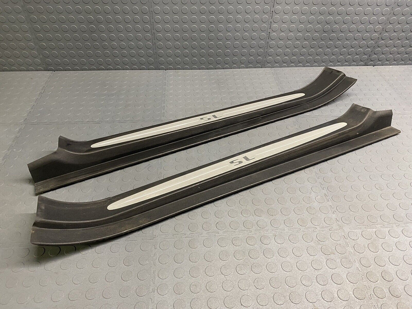 03-12 Mercedes R230 SL500 SL550 SL600 Door Step Sill Left and Right Set OEM