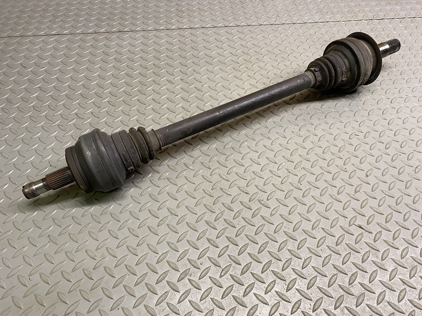 14 15 16 17 18 MERCEDES CLS63 SL63 E63 AMG S REAR AXLE CV SHAFT LEFT OR RIGHT