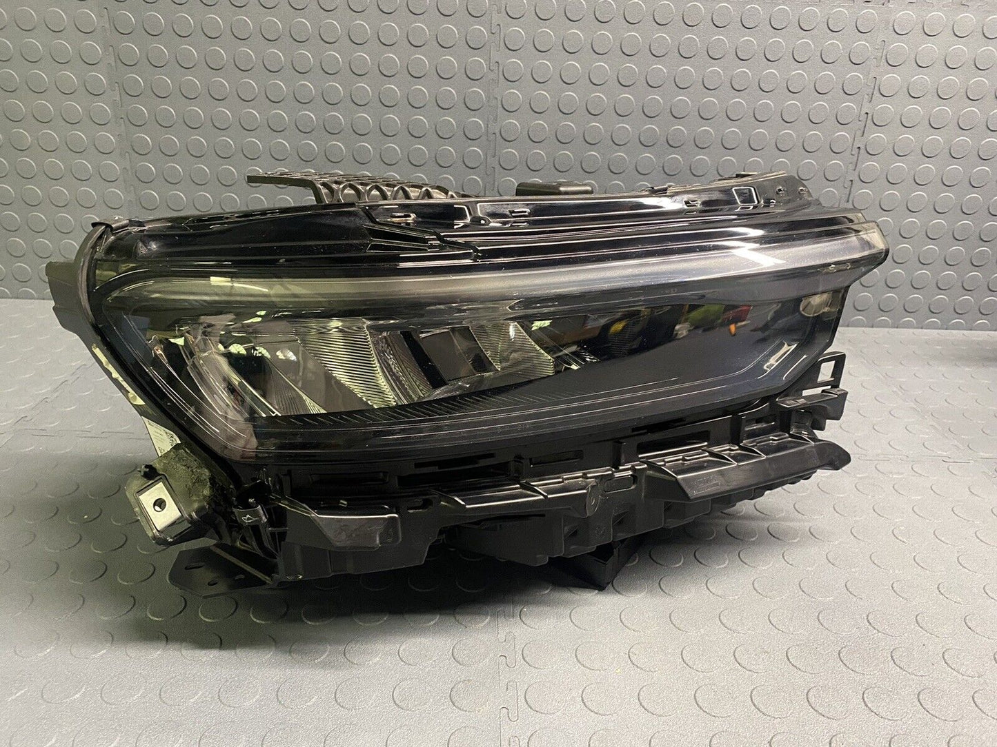 2022-2024 JEEP GRAND CHEROKEE RIGHT HEADLIGHT HEADLAMP LED OEM 68376992AE