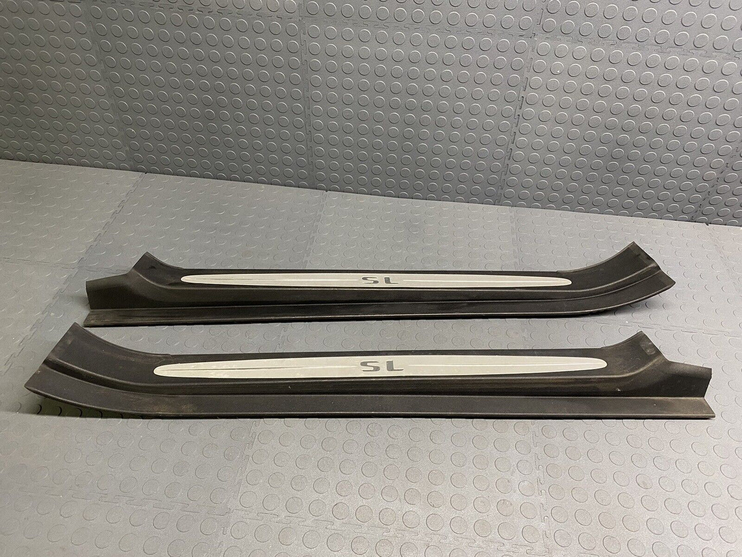 03-12 Mercedes R230 SL500 SL550 SL600 Door Step Sill Left and Right Set OEM