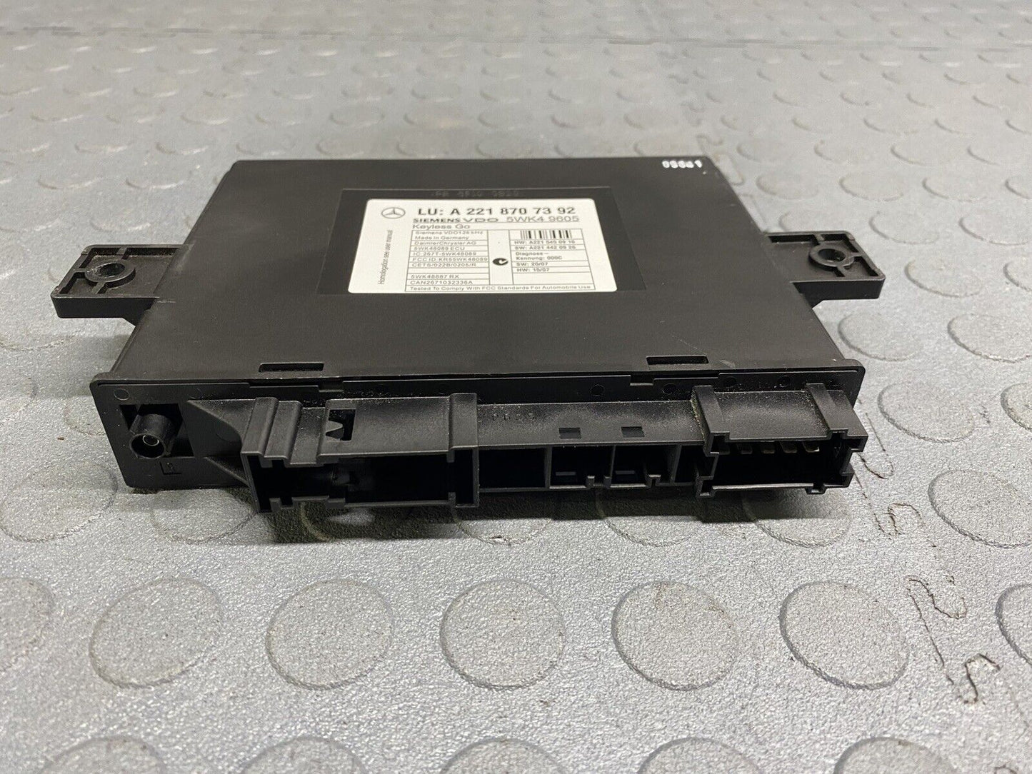 07-13 Mercedes W216 W221 CL550 S550 Keyless Go Control Module 2218707392 OEM