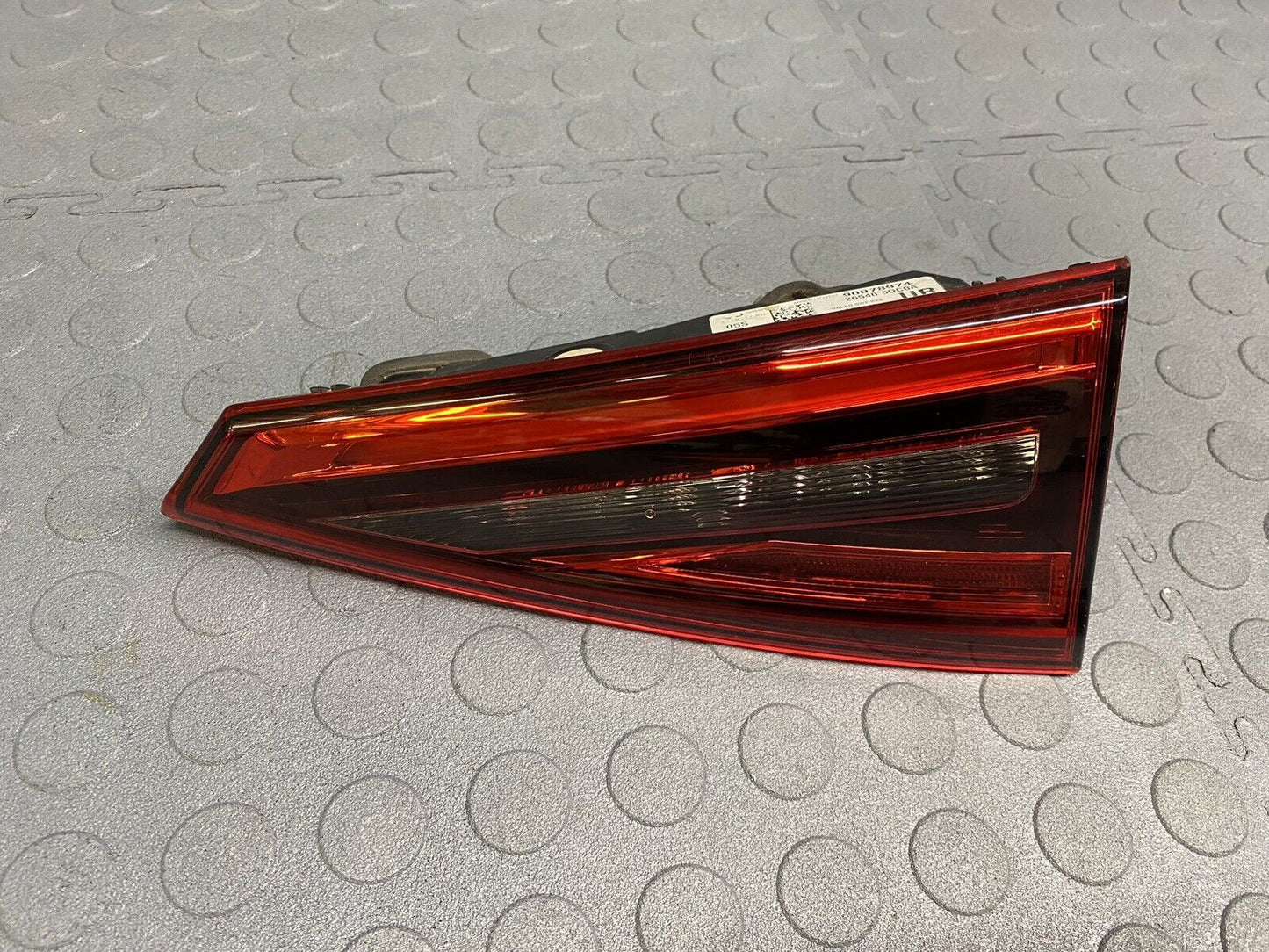 2017-2019 Infiniti QX30 Passenger Right Inner LED Tail Light 265405DC0A