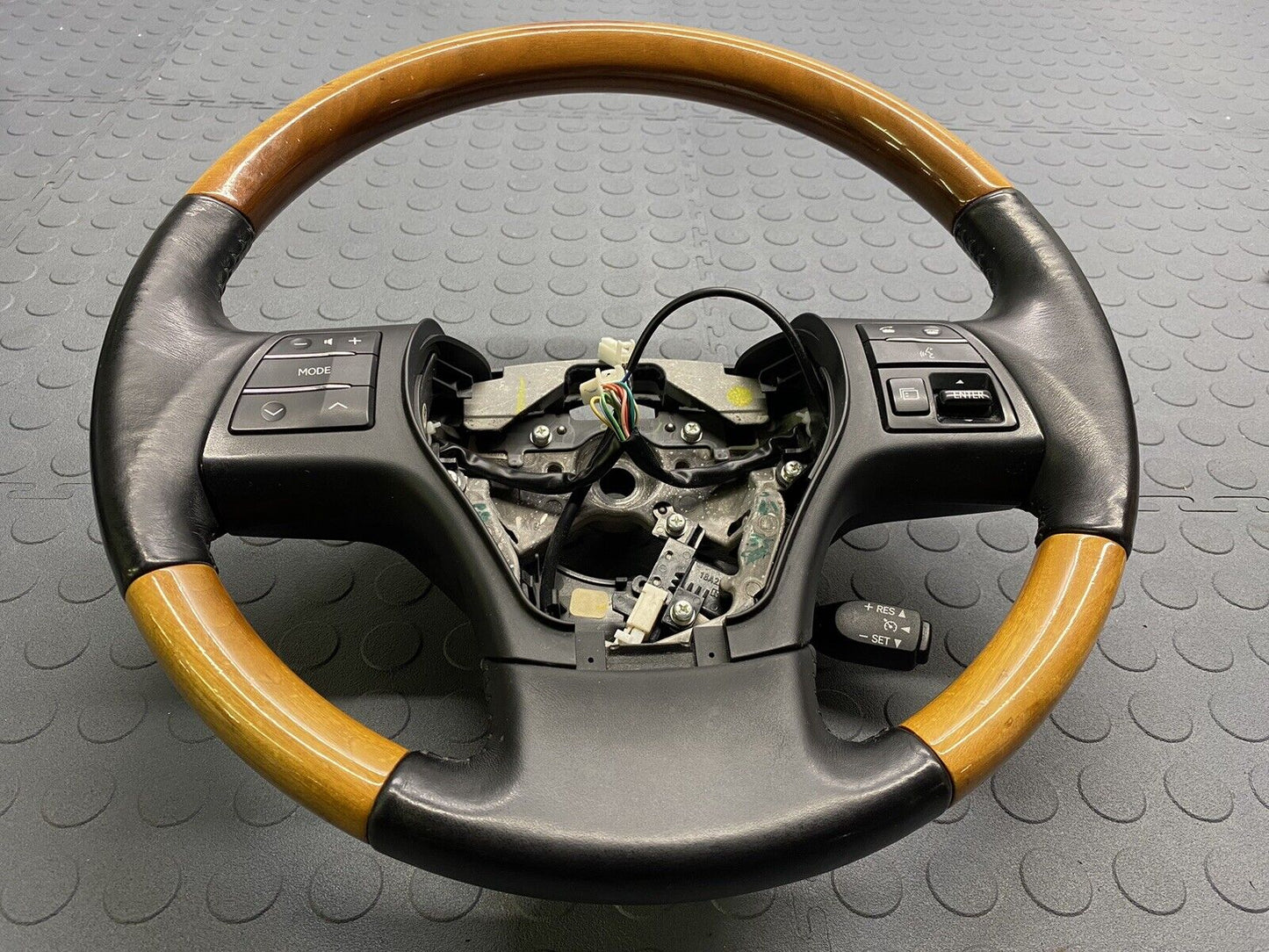 2010-2012 LEXUS RX350 STEERING WHEEL BLACK LEATHER WOOD GRAIN W/ SWITCHES NICE!!